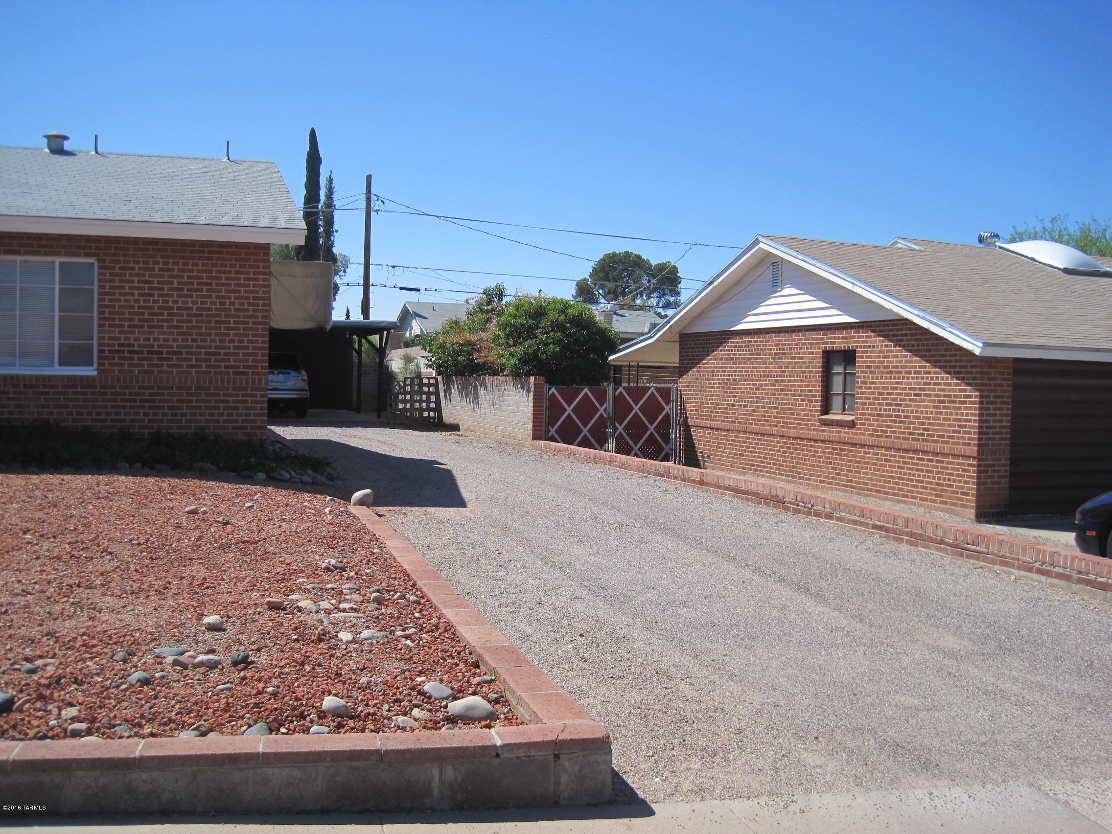 4866 E Cooper Street