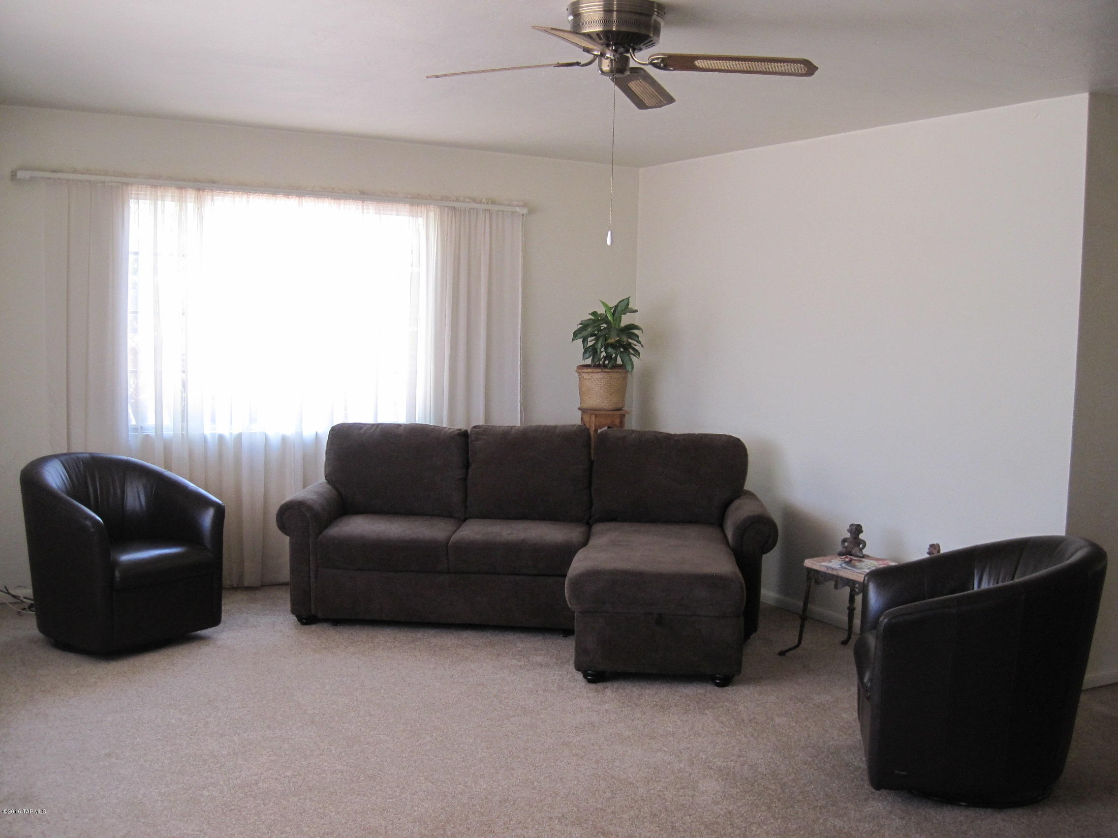 4866 E Cooper Street