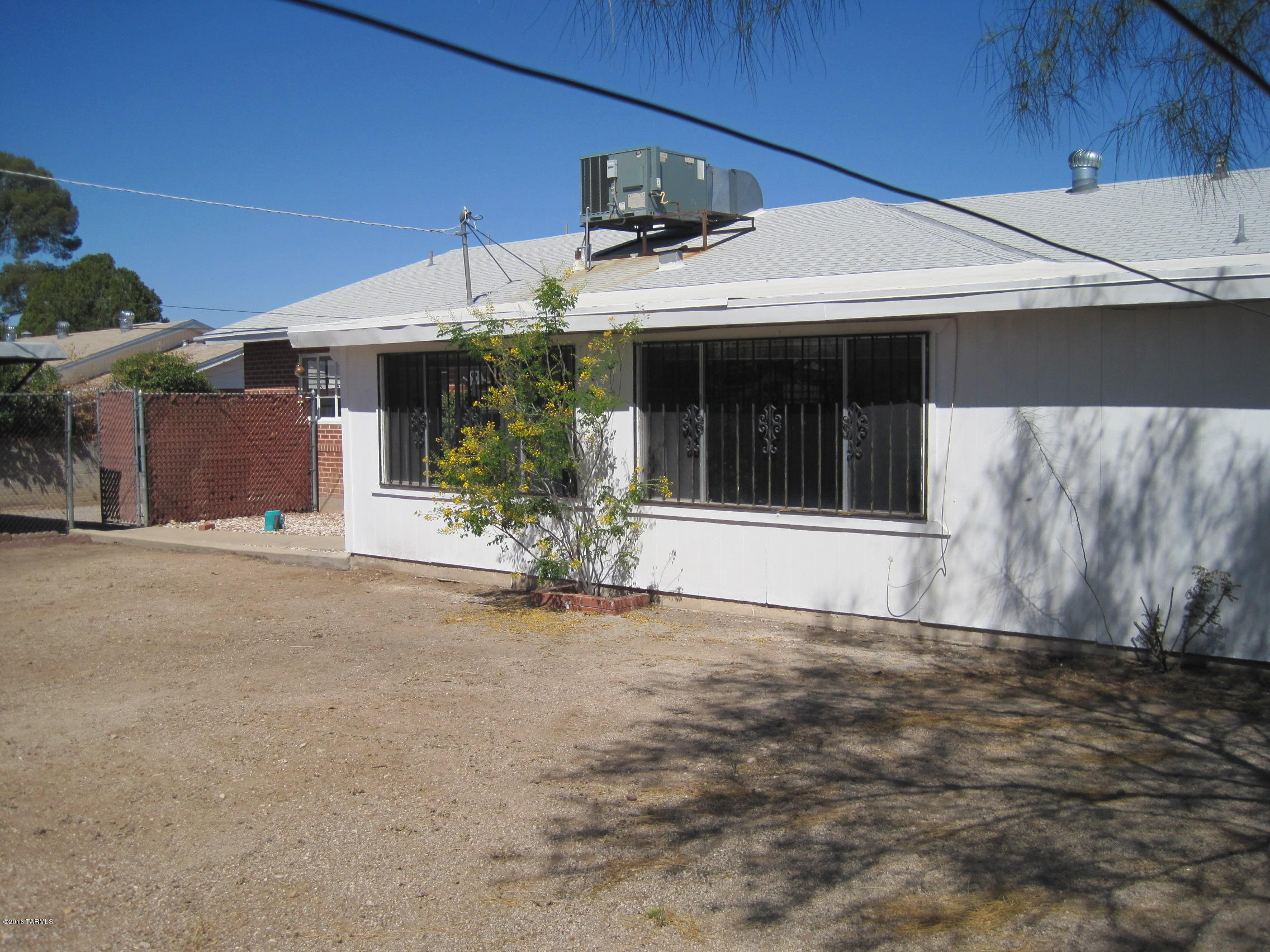 4866 E Cooper Street