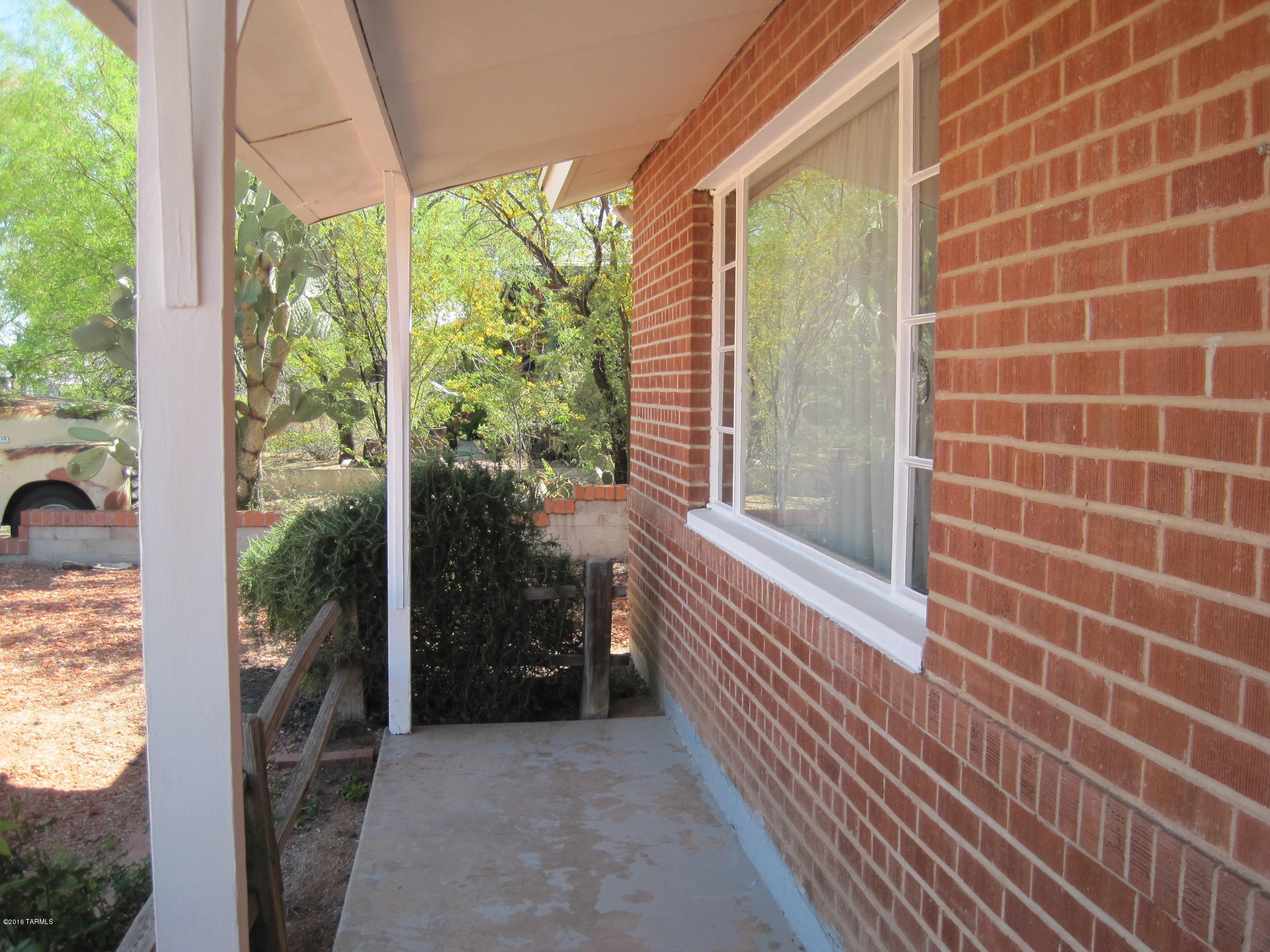 4866 E Cooper Street