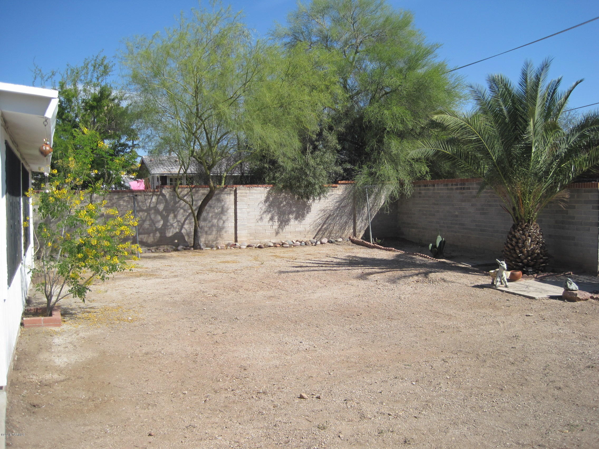 4866 E Cooper Street