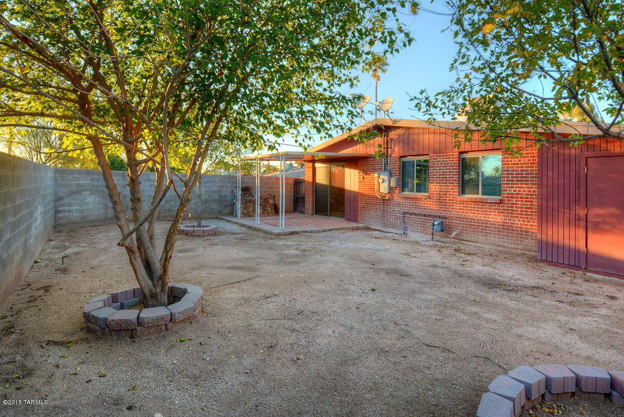 5002 E Cooper Street