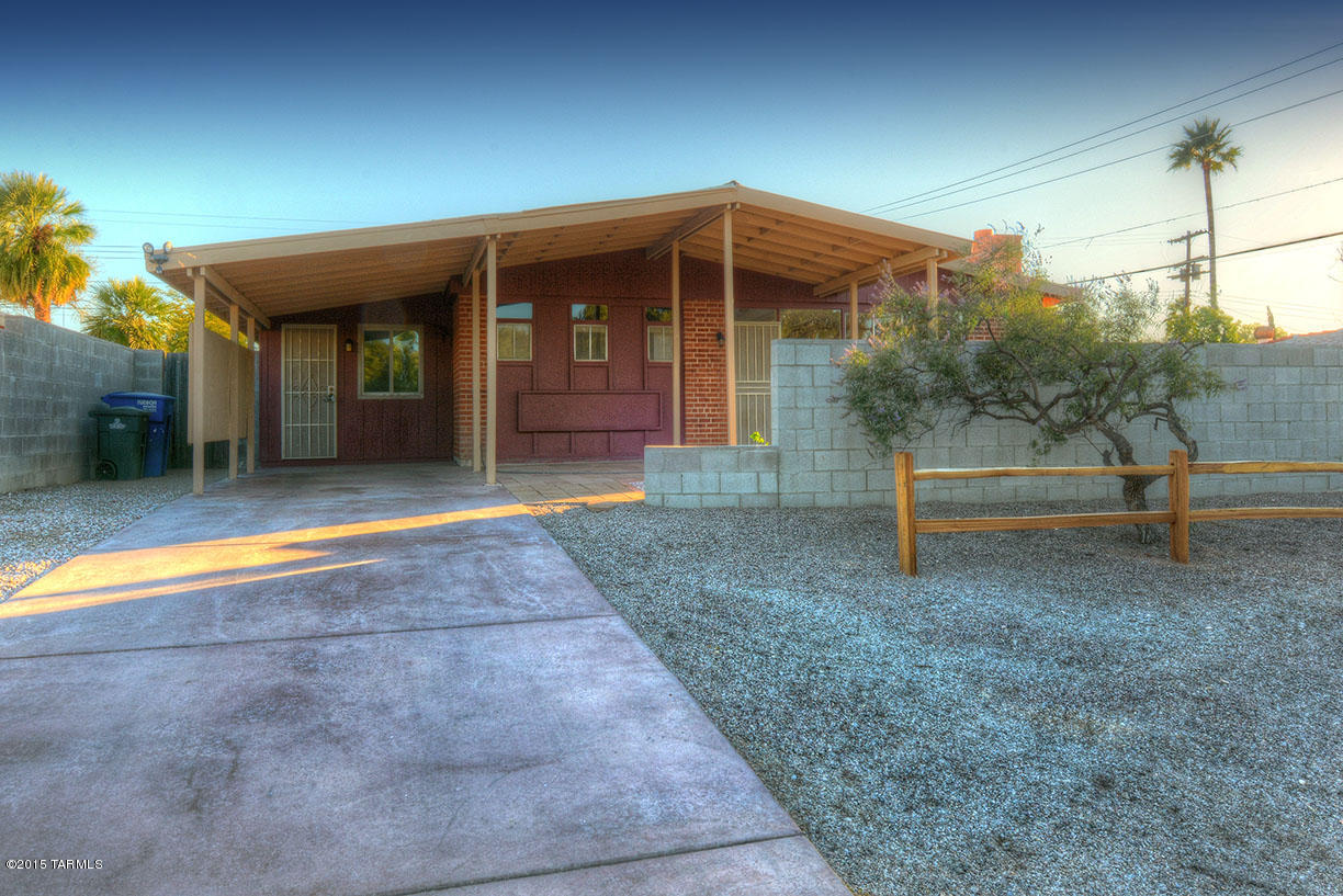 5002 E Cooper Street