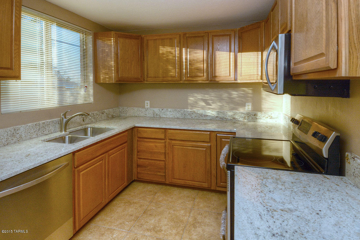 5002 E Cooper Street