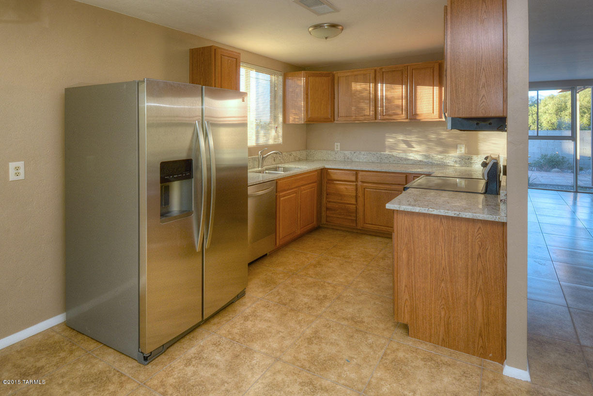 5002 E Cooper Street