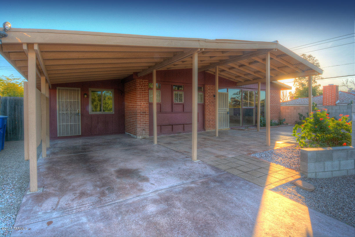 5002 E Cooper Street