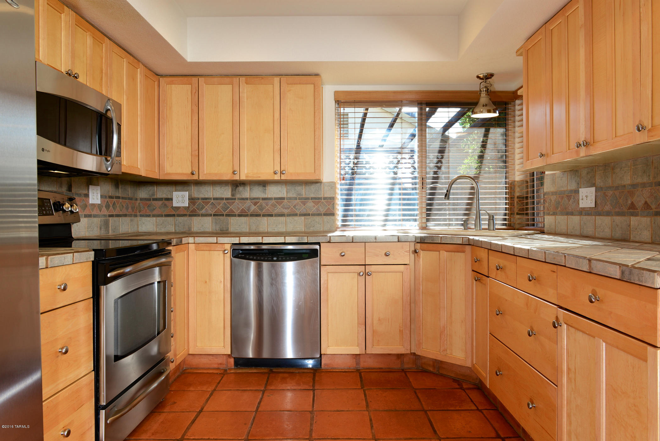 4642 W Red Wolf Drive