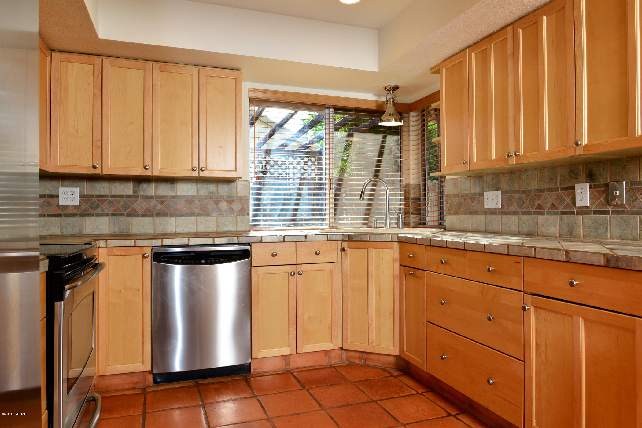 4642 W Red Wolf Drive