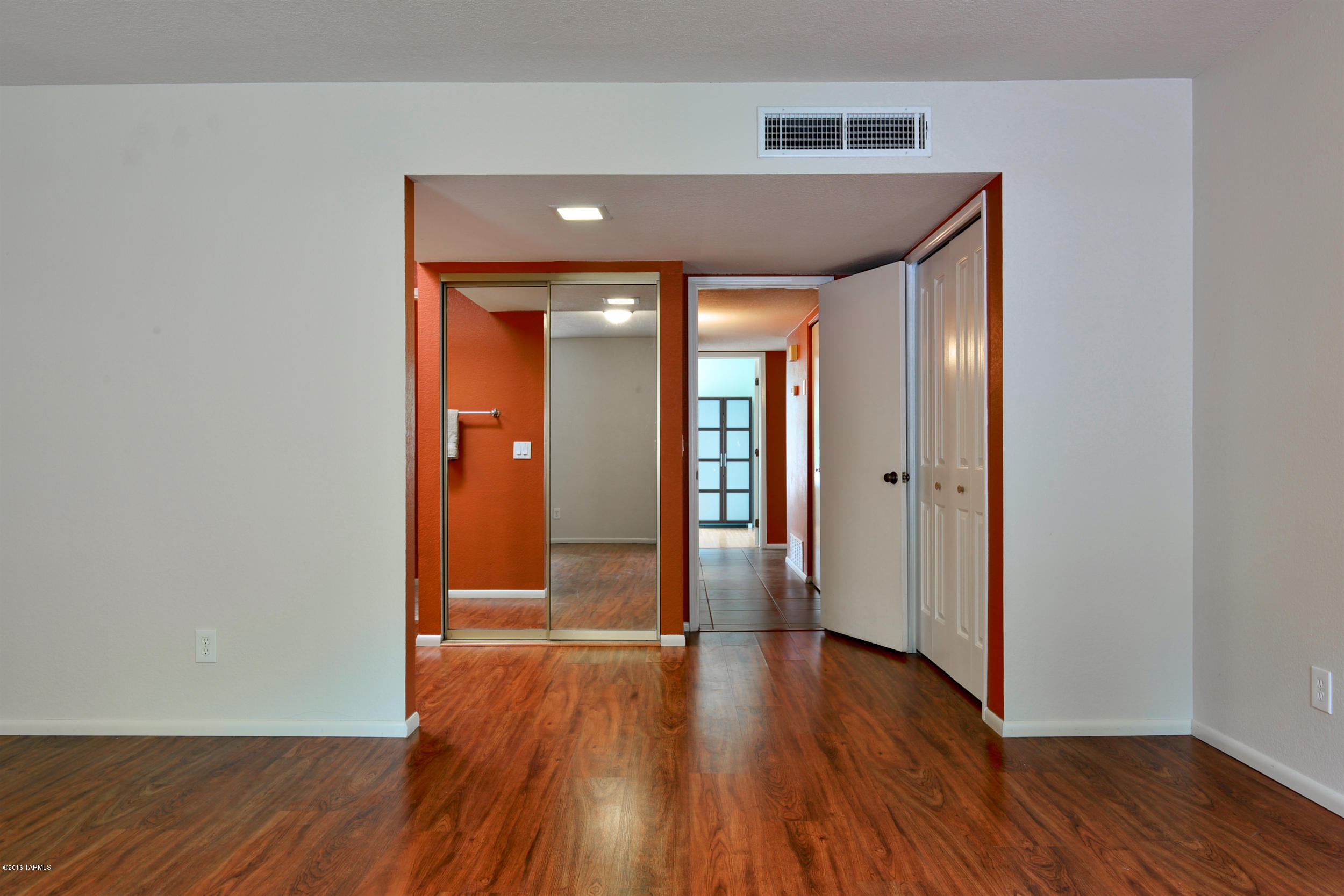 7425 E Wandering Road