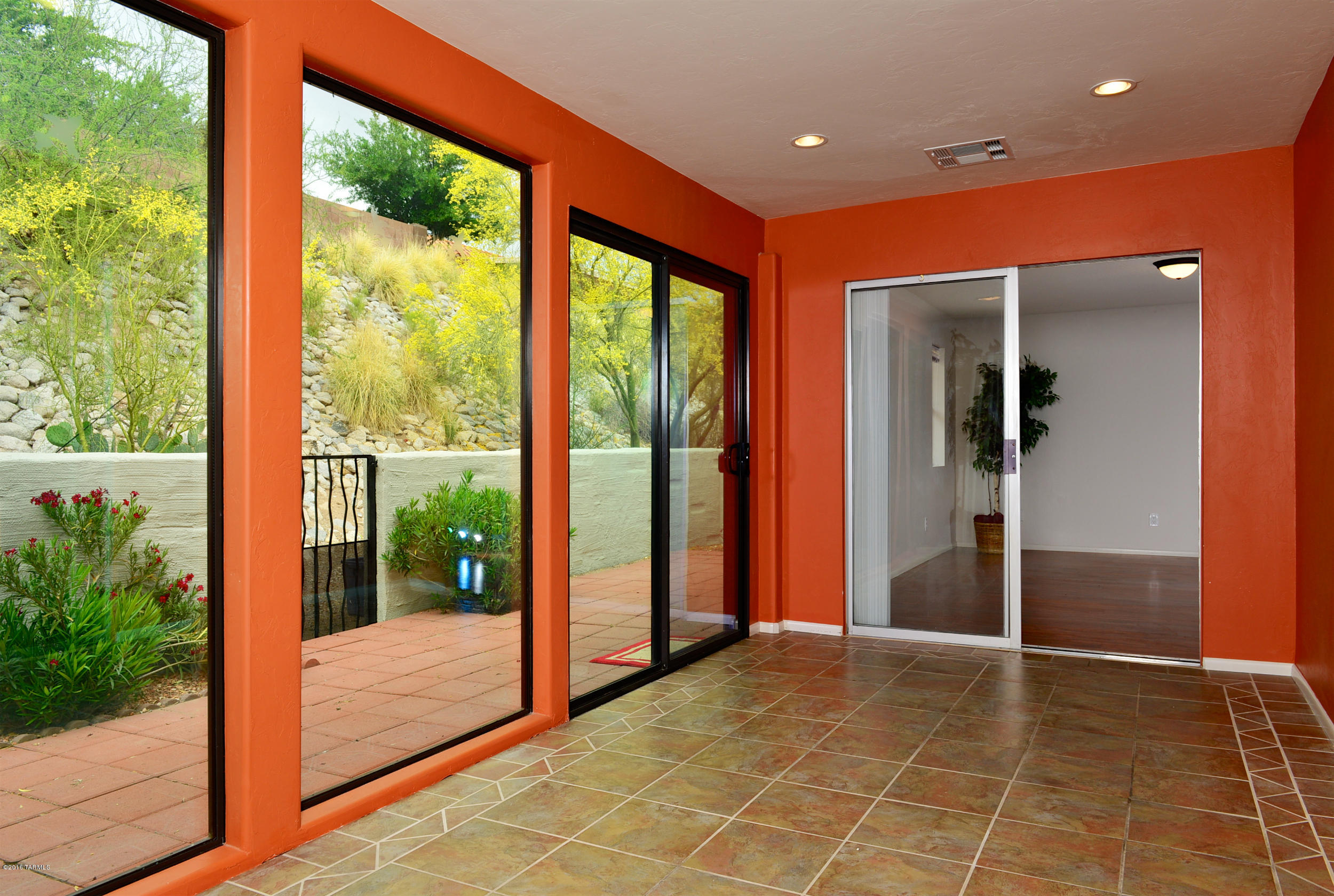 7425 E Wandering Road