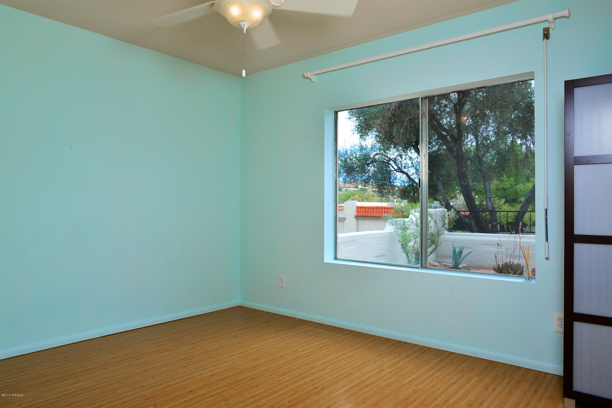 7425 E Wandering Road