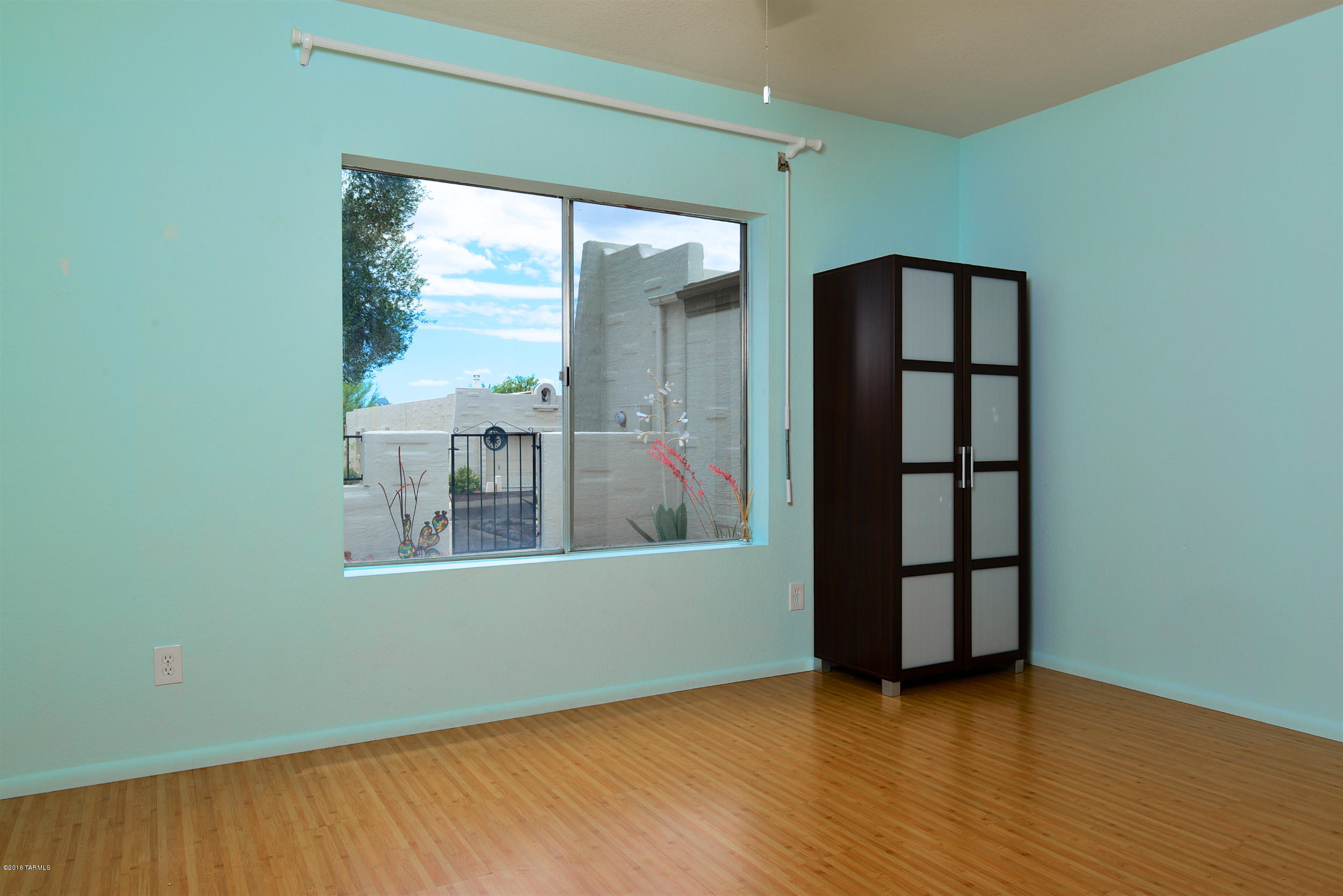 7425 E Wandering Road