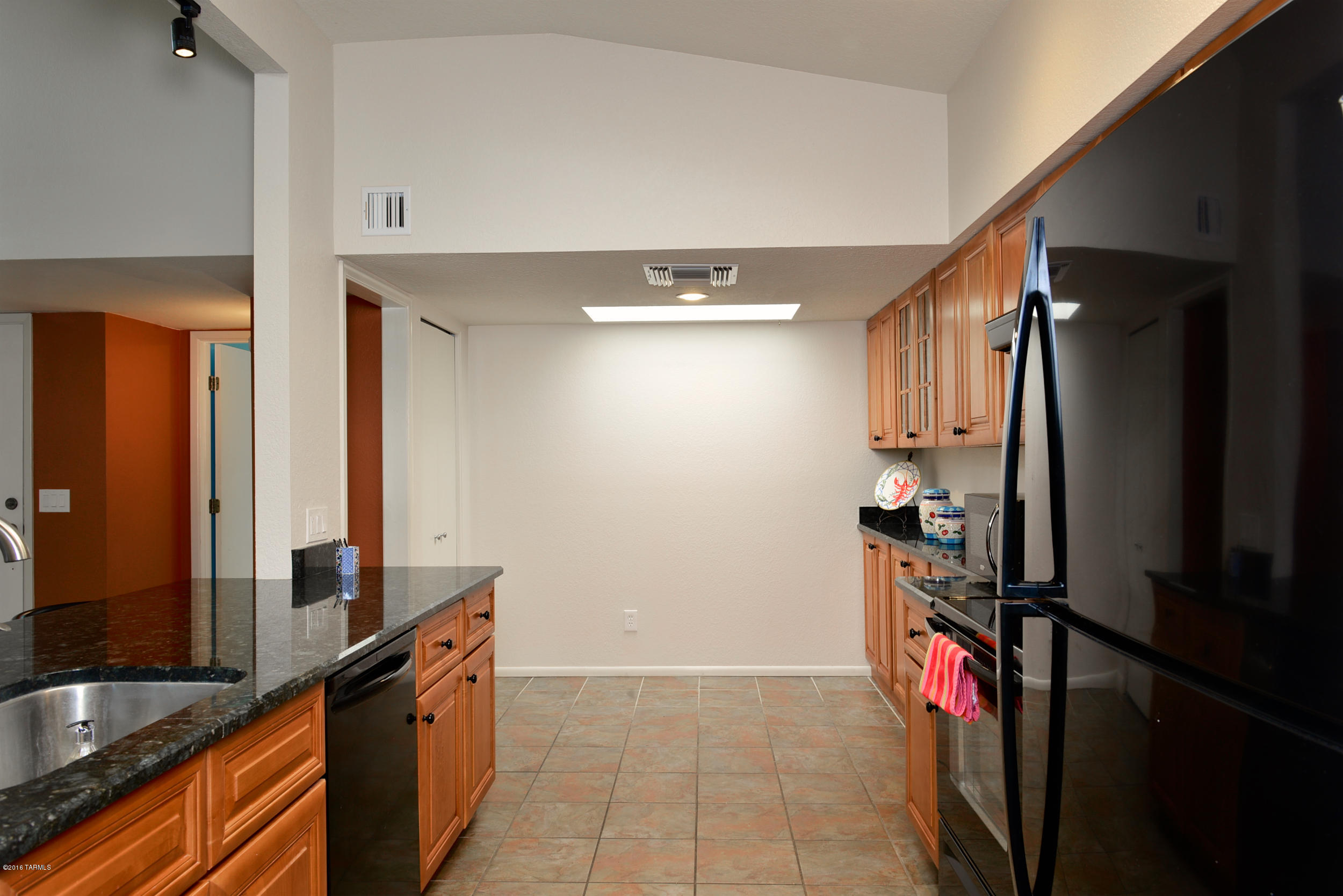 7425 E Wandering Road