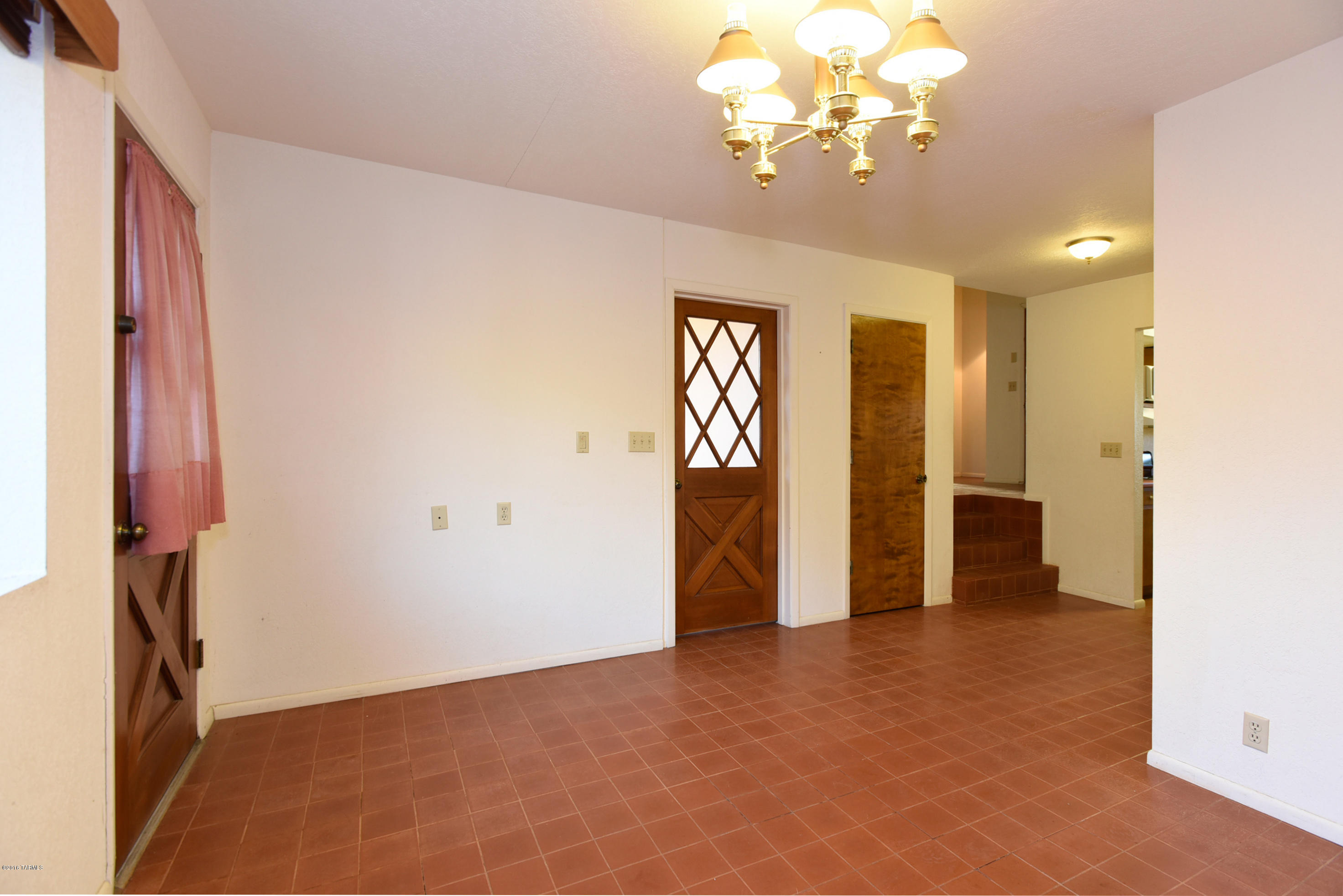 825 N Windbell Circle