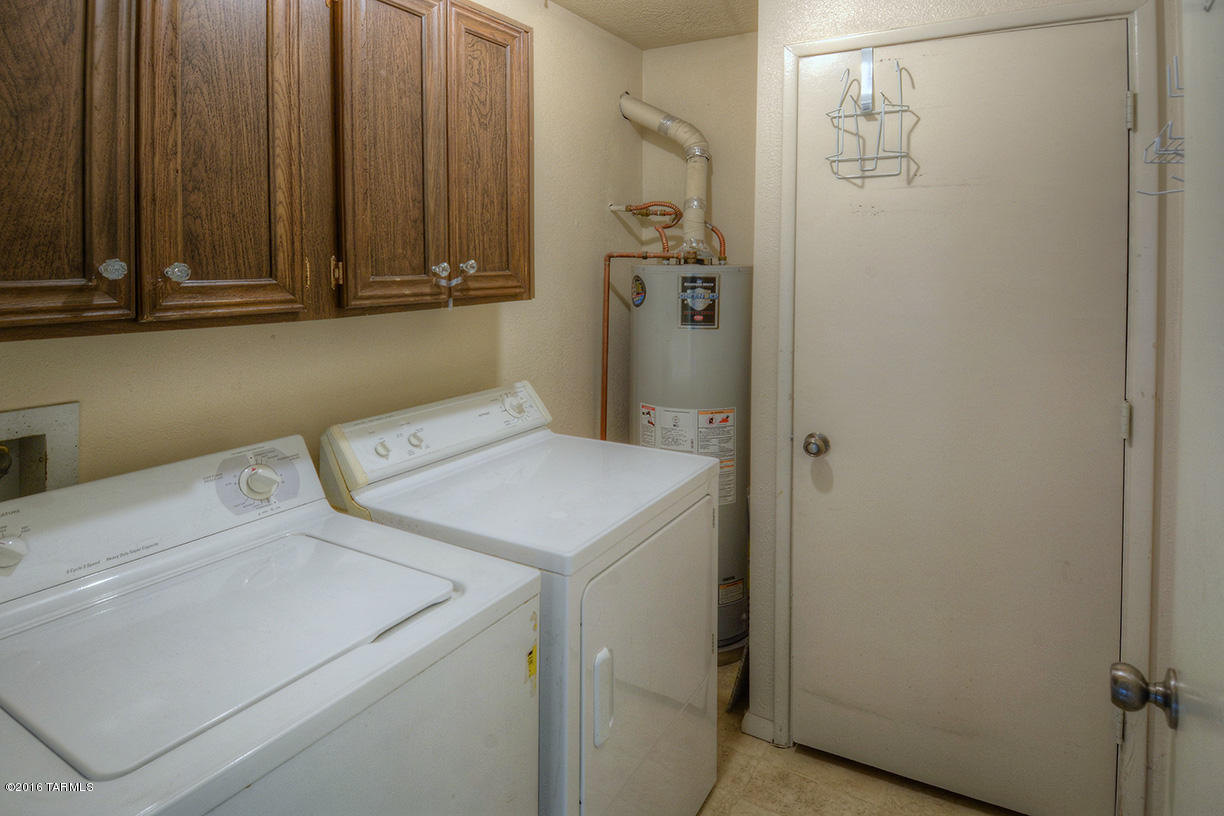 7100 E Camino Del Rio