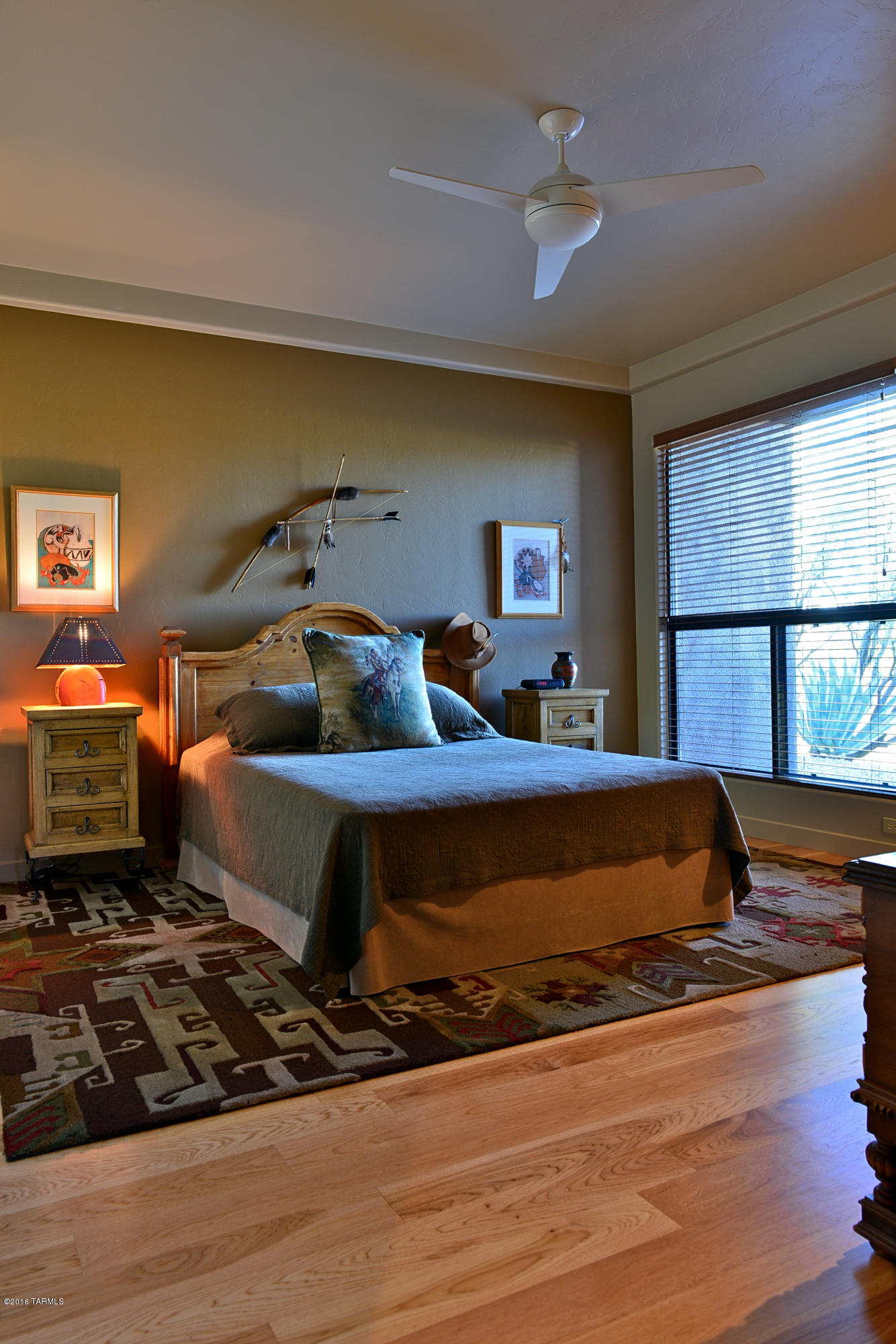 502 W Silhouette Ridge Place