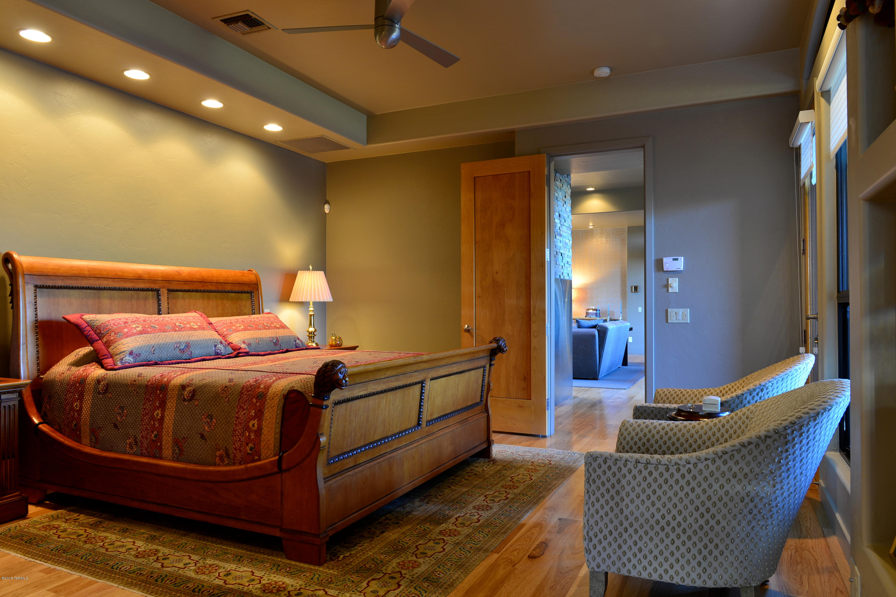 502 W Silhouette Ridge Place