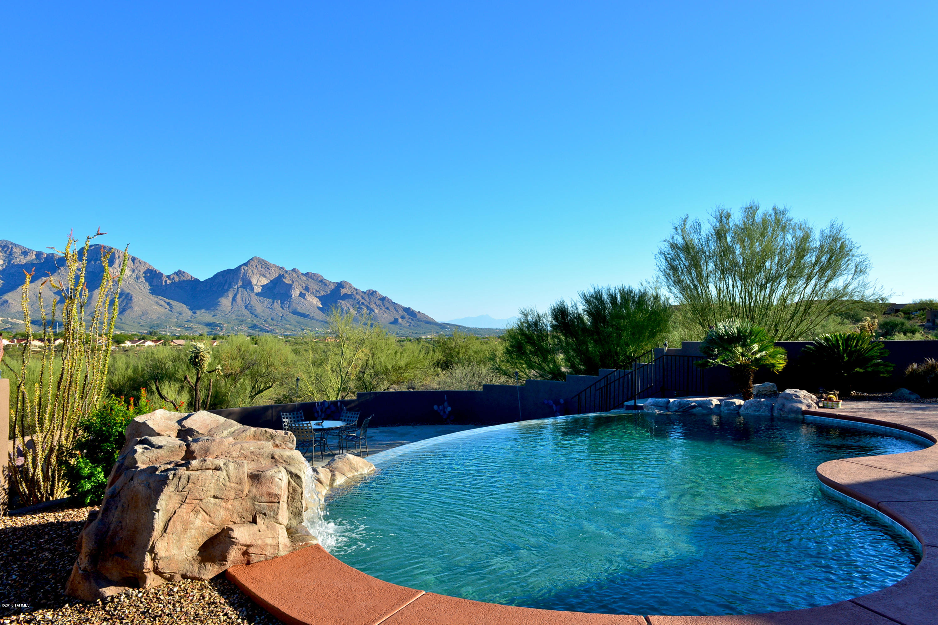 502 W Silhouette Ridge Place