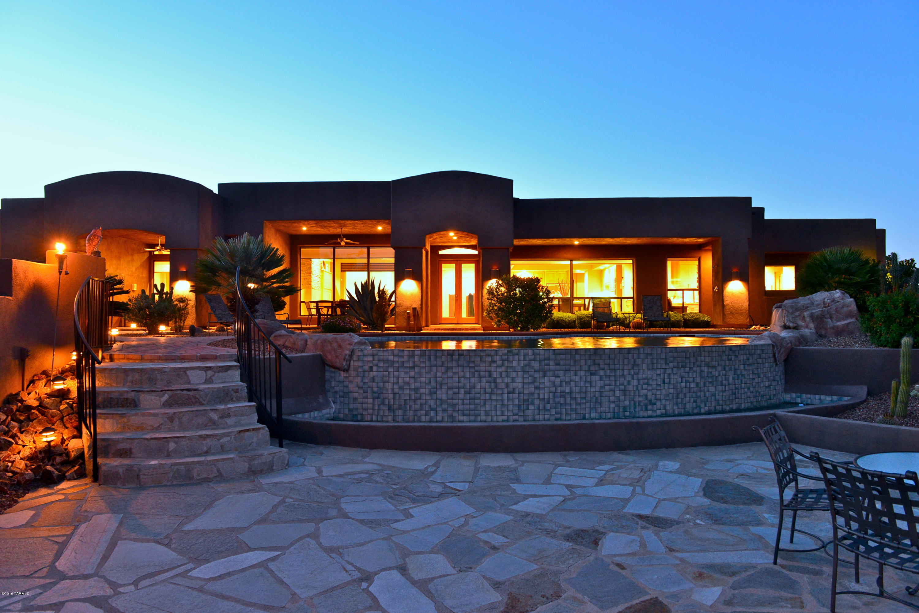 502 W Silhouette Ridge Place