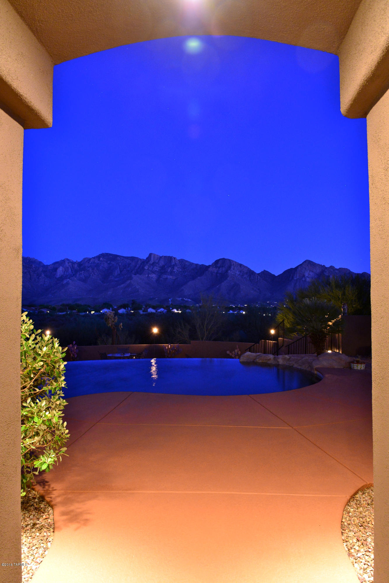 502 W Silhouette Ridge Place