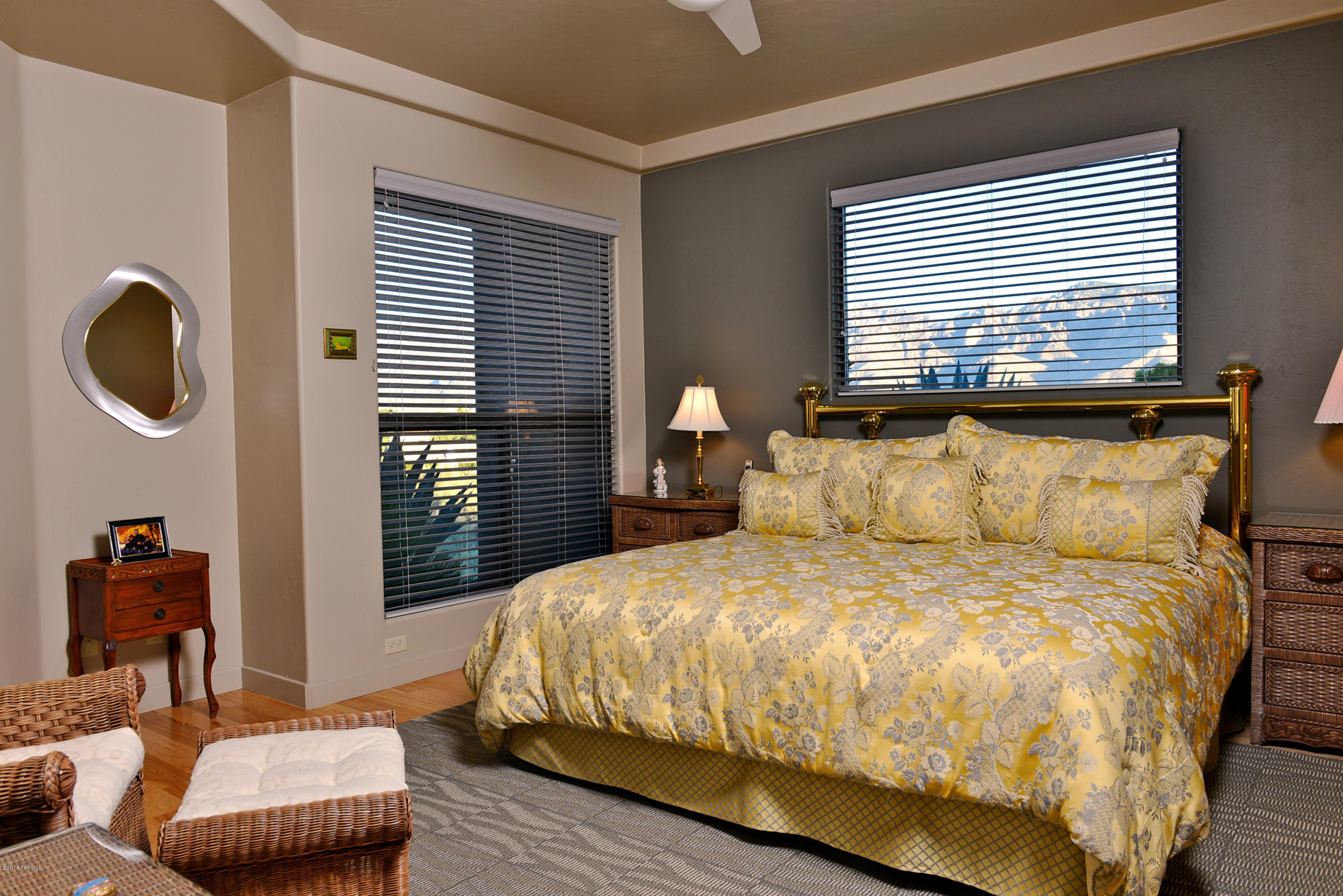 502 W Silhouette Ridge Place