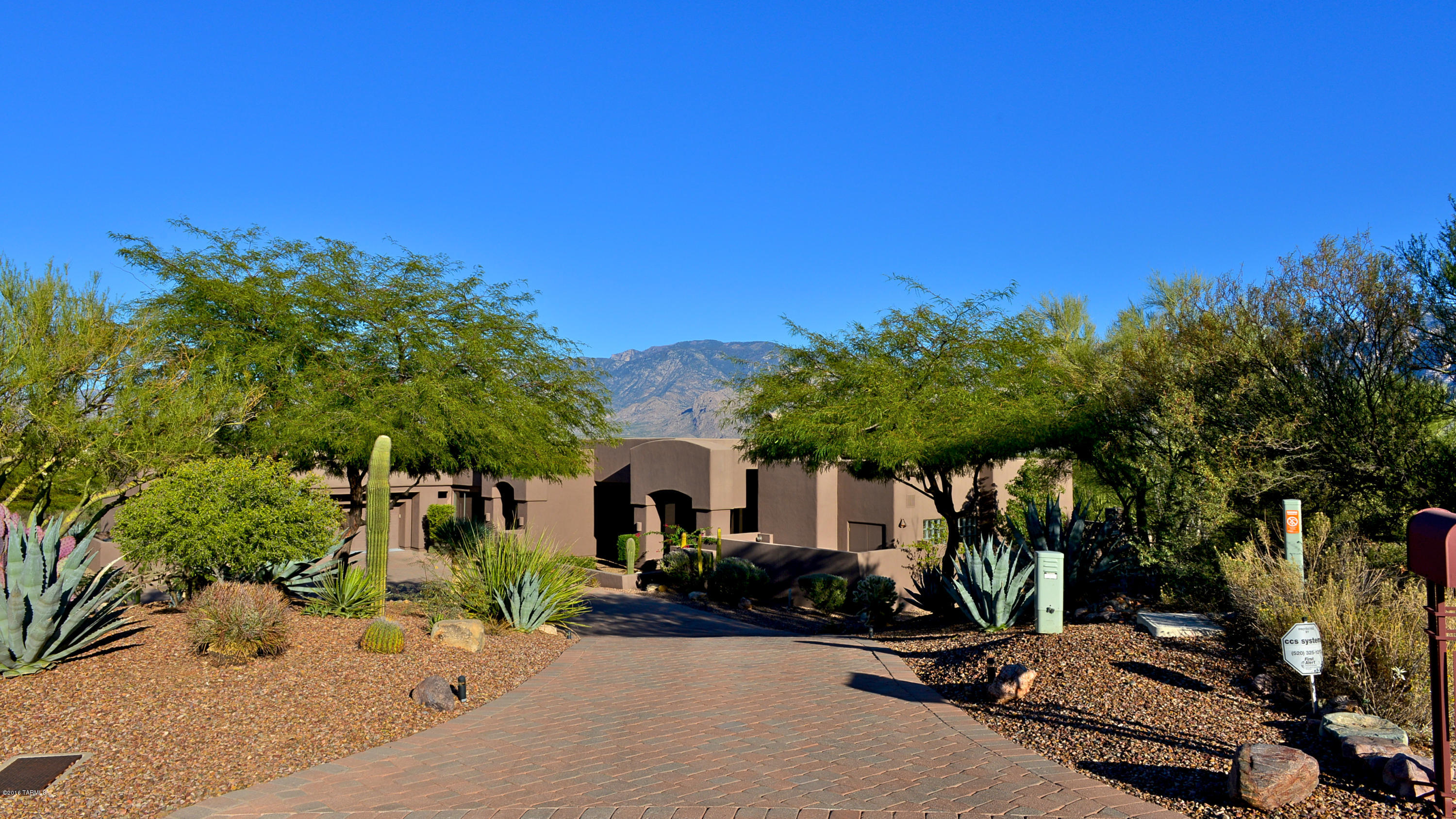 502 W Silhouette Ridge Place