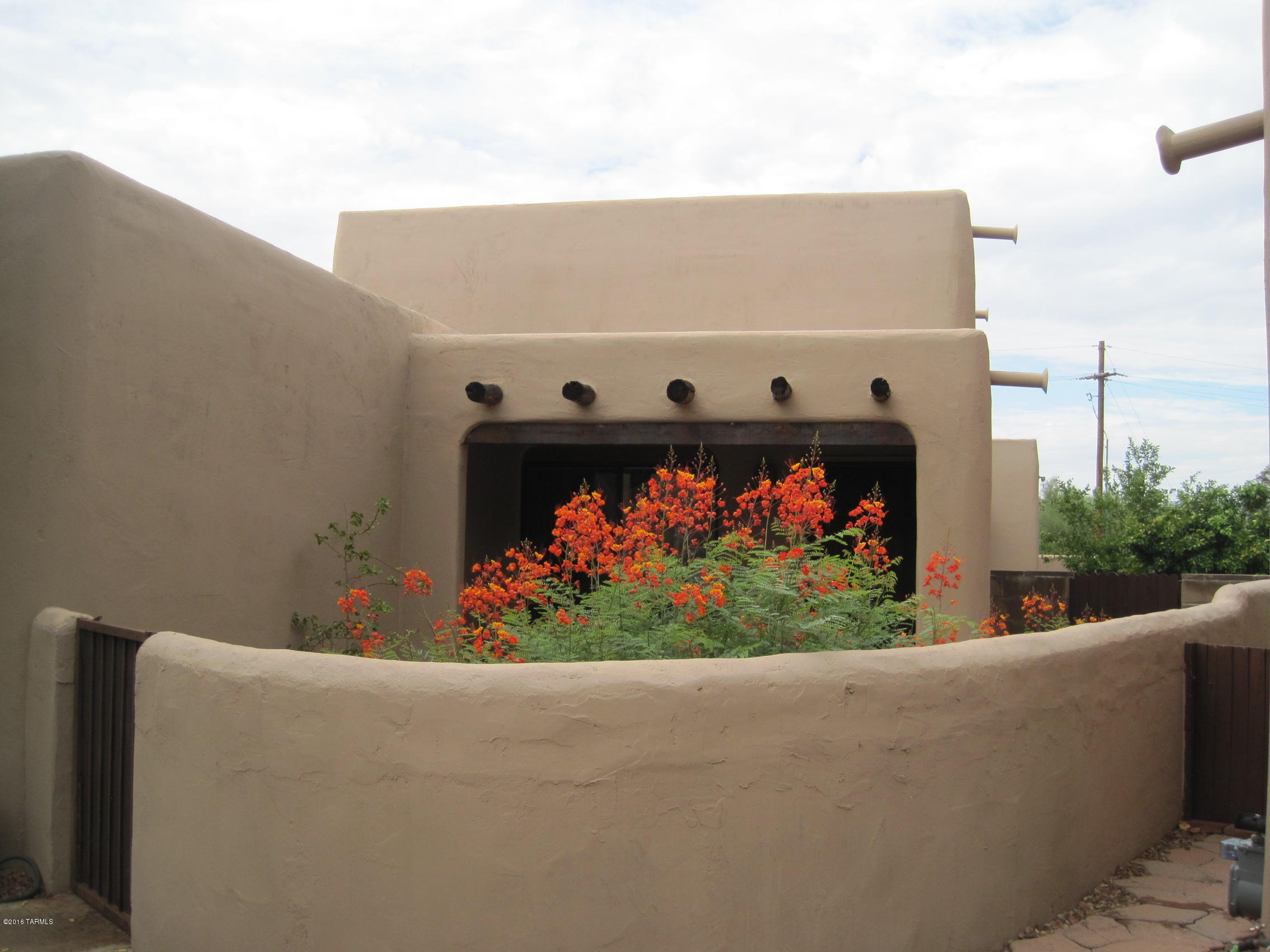 2865 W Placita Paciente