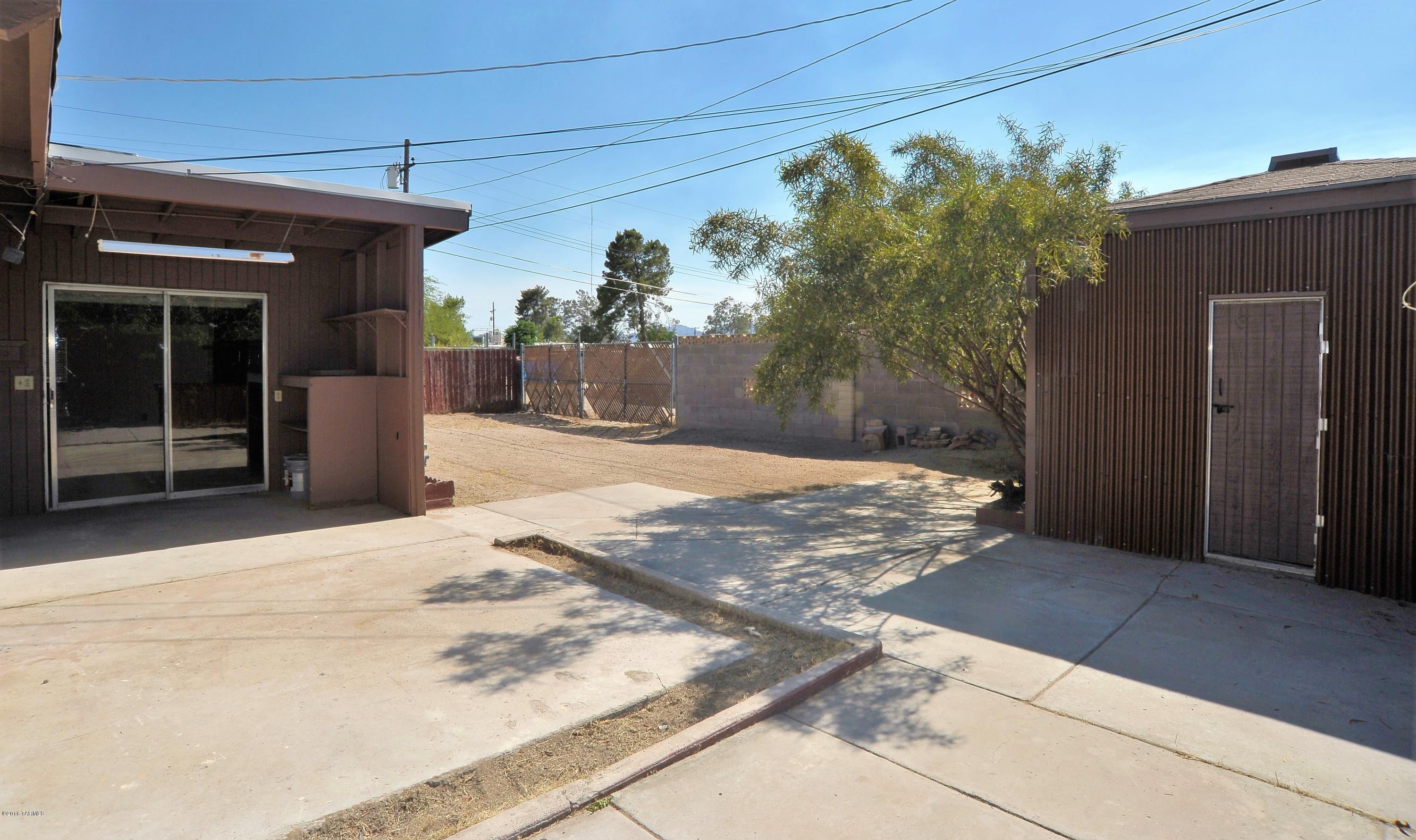 4961 N La Cholla Boulevard