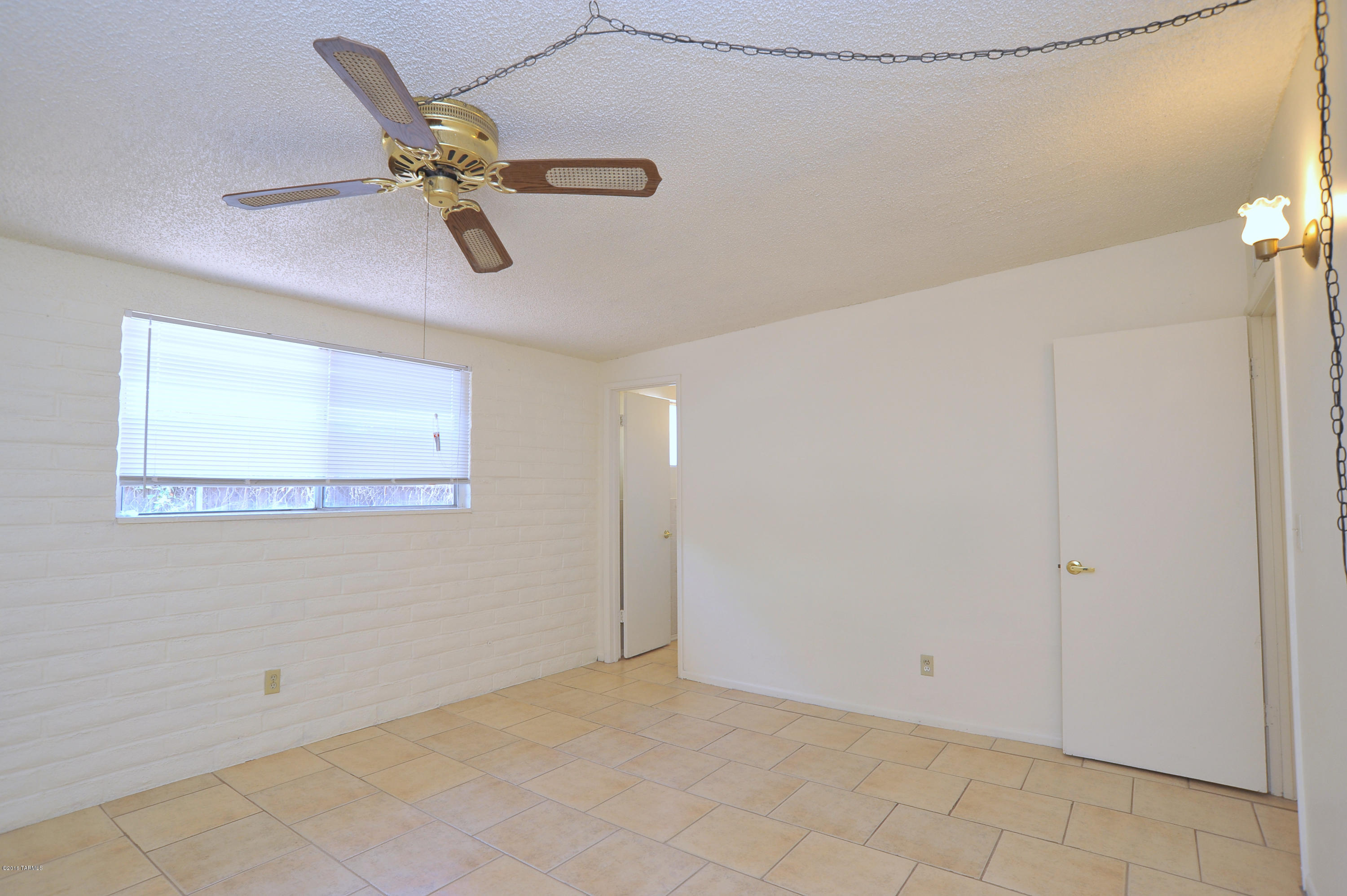 4961 N La Cholla Boulevard