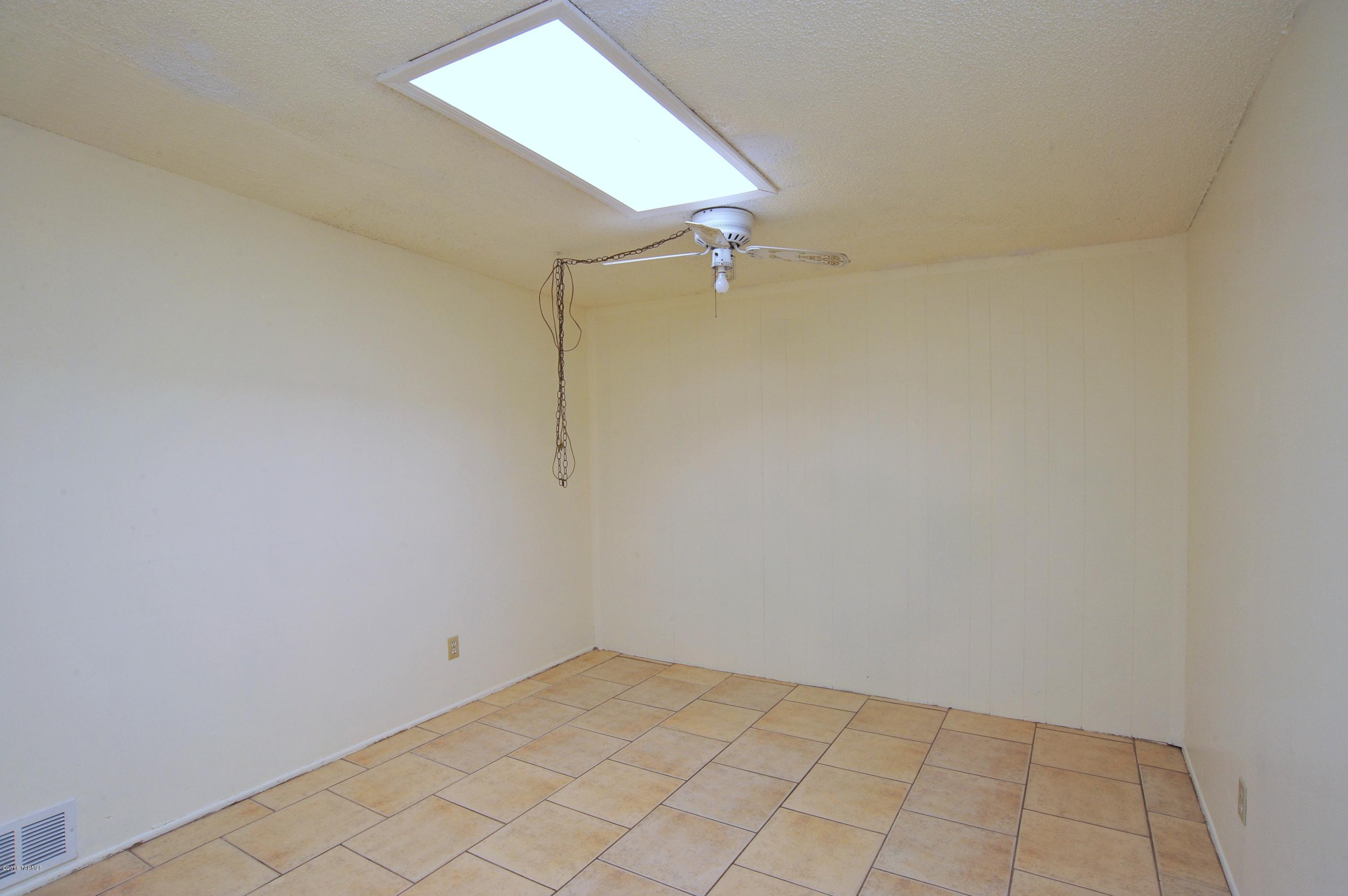 4961 N La Cholla Boulevard