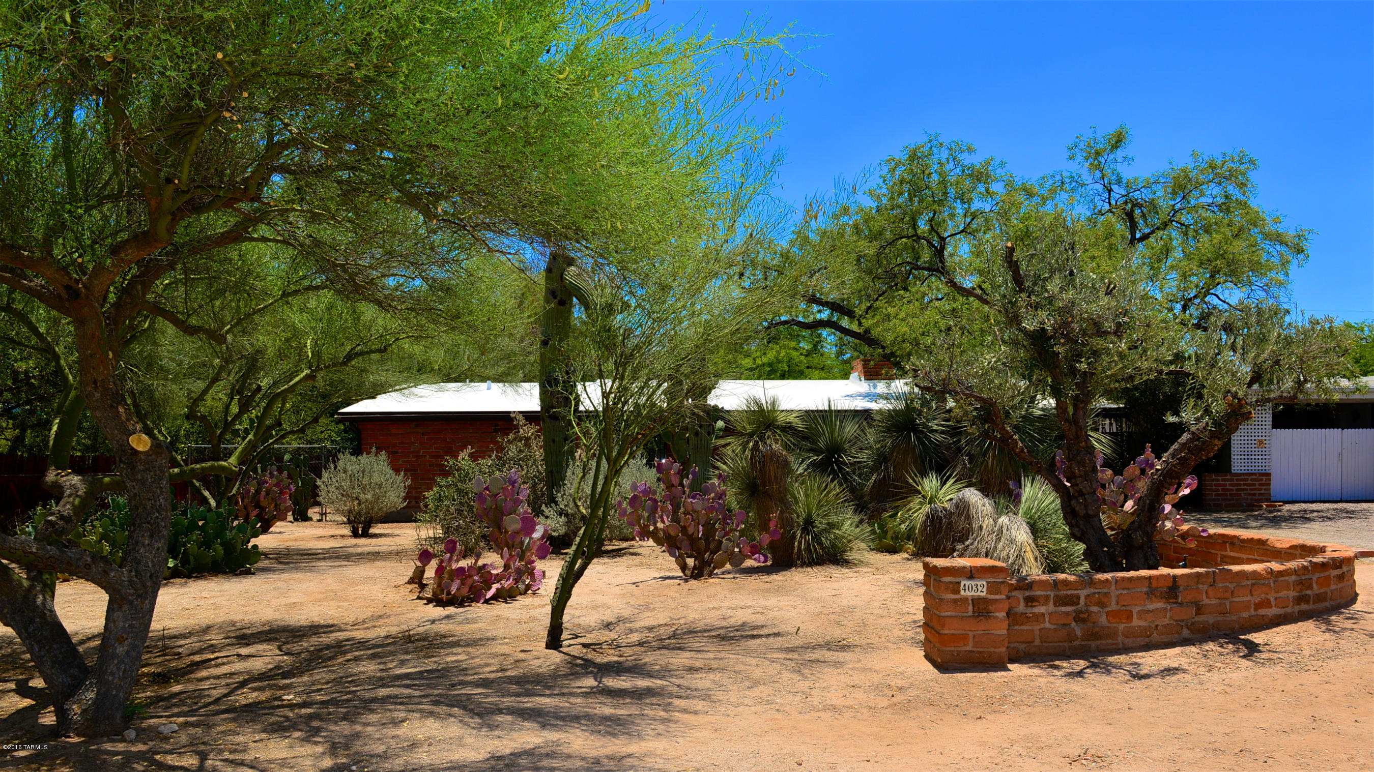 4032 E Elmwood Street