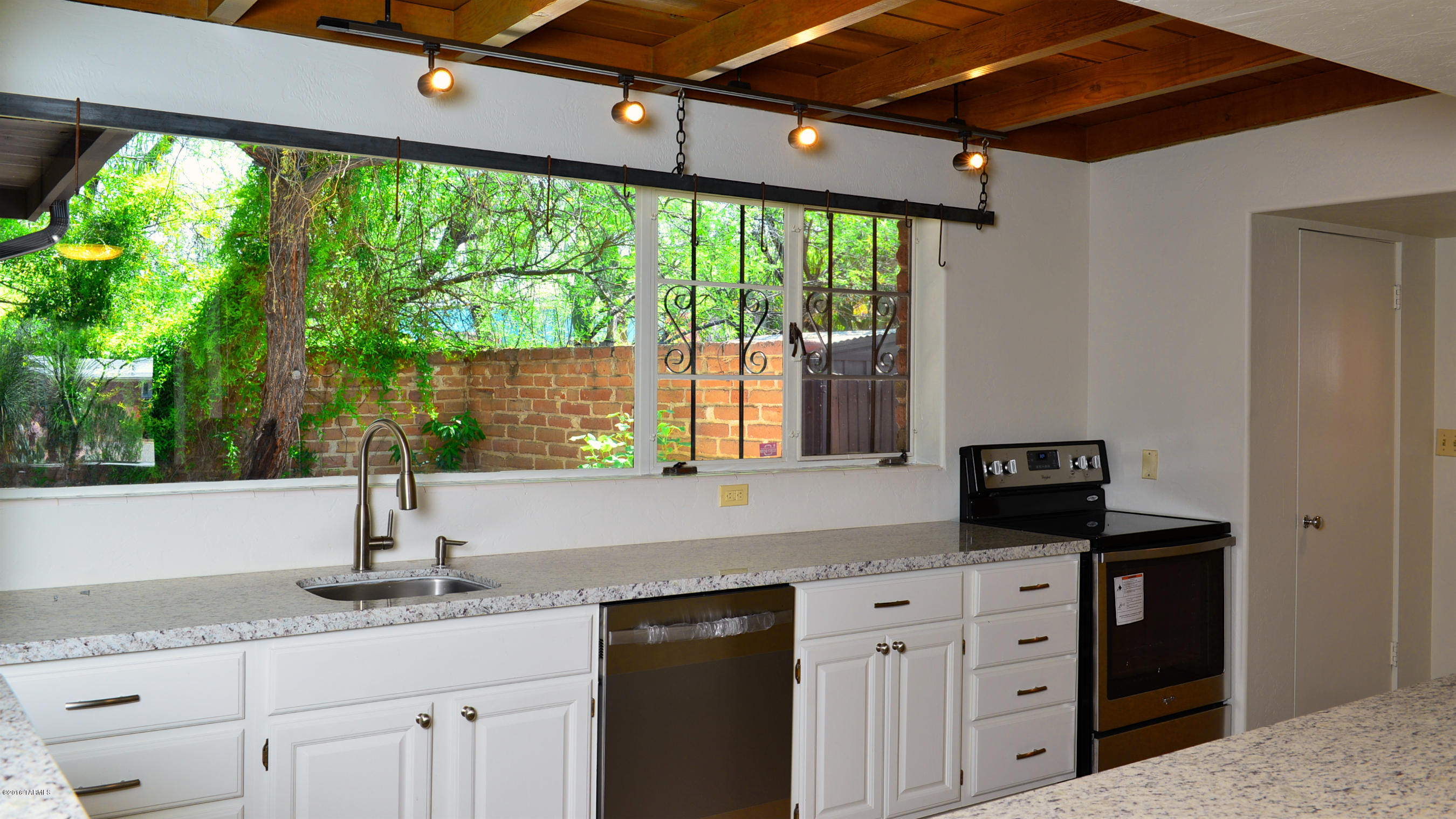 4032 E Elmwood Street