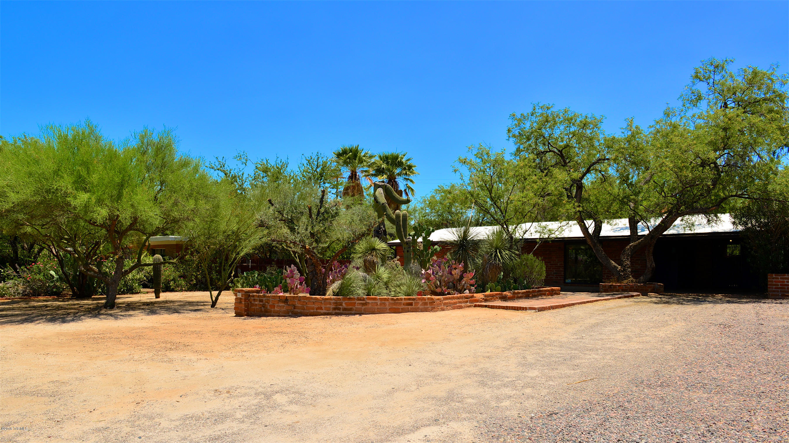 4032 E Elmwood Street