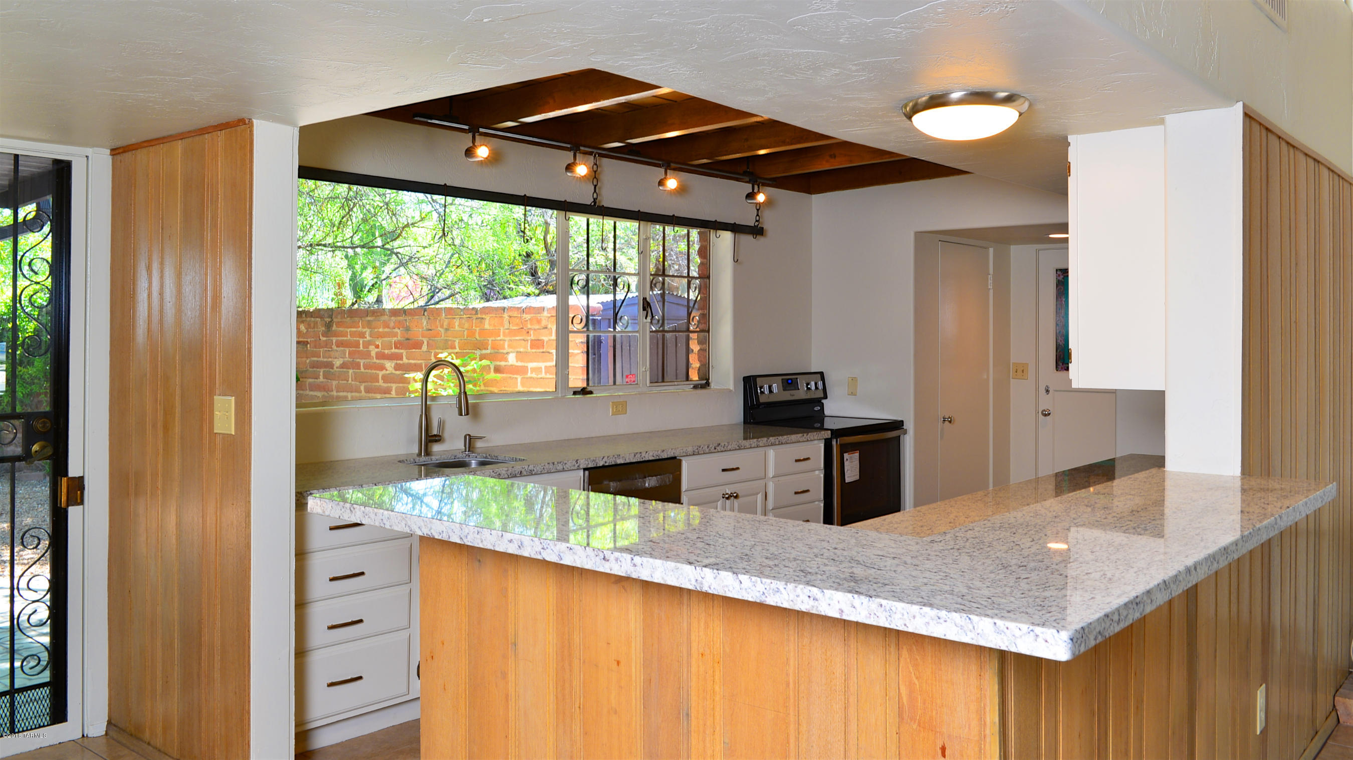 4032 E Elmwood Street