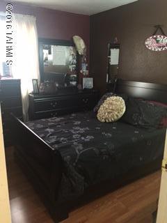 1929 W Mountain Oak Lane