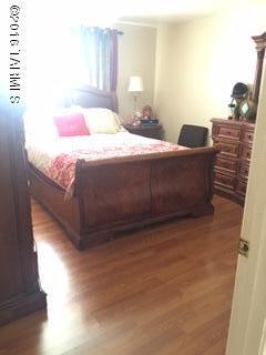 1929 W Mountain Oak Lane