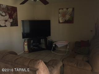 1929 W Mountain Oak Lane