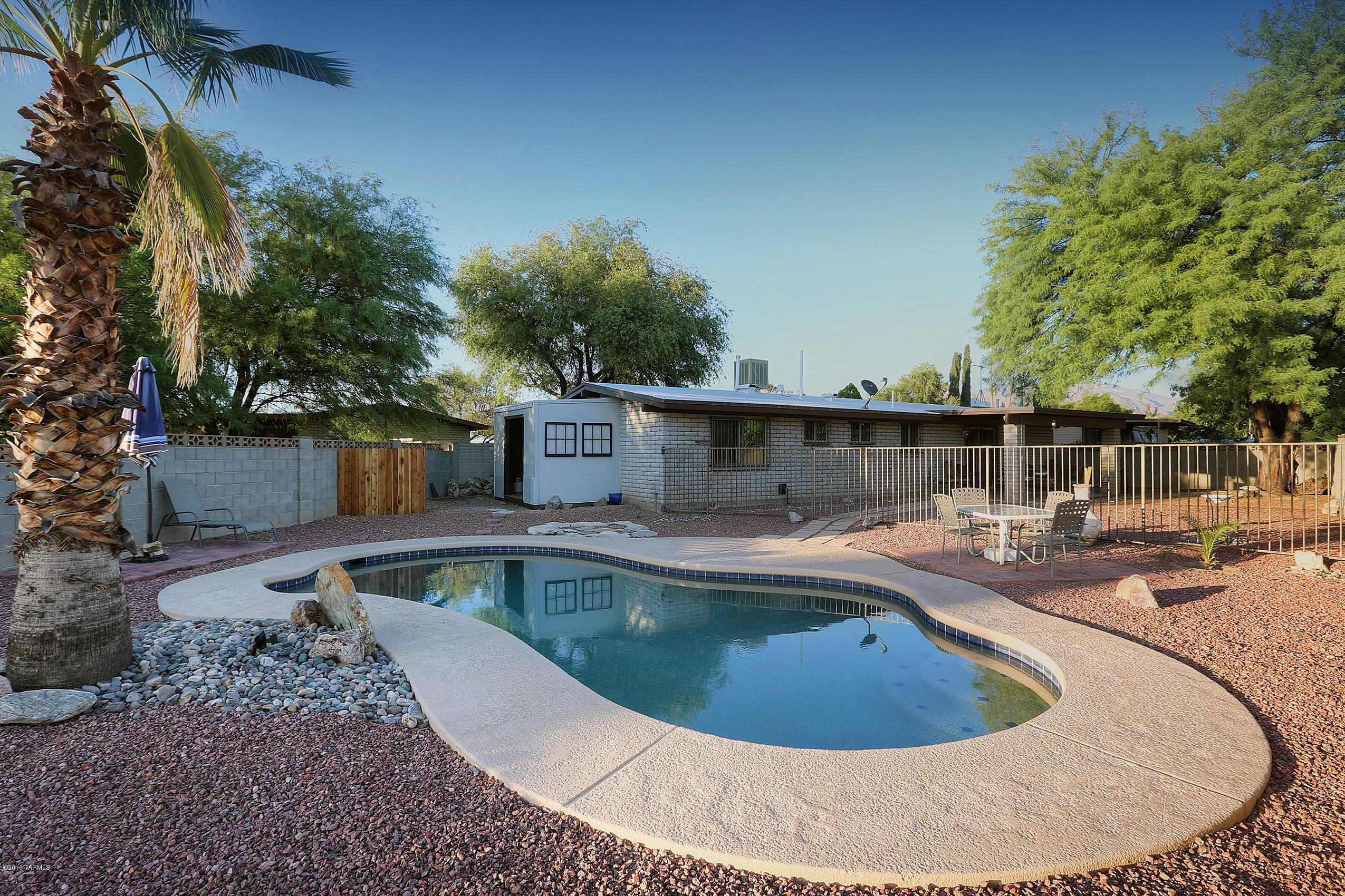 7348 N Pilgrim Place