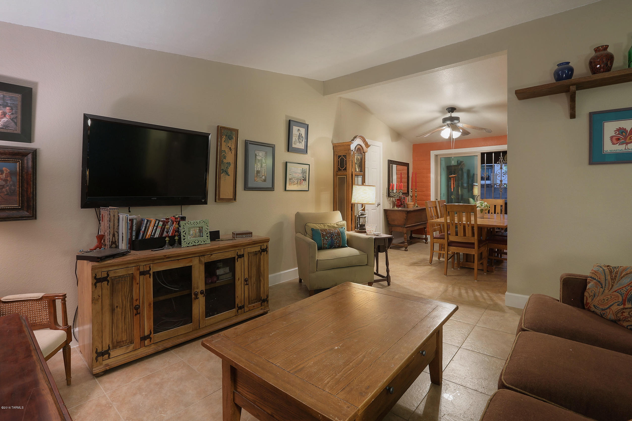 7348 N Pilgrim Place