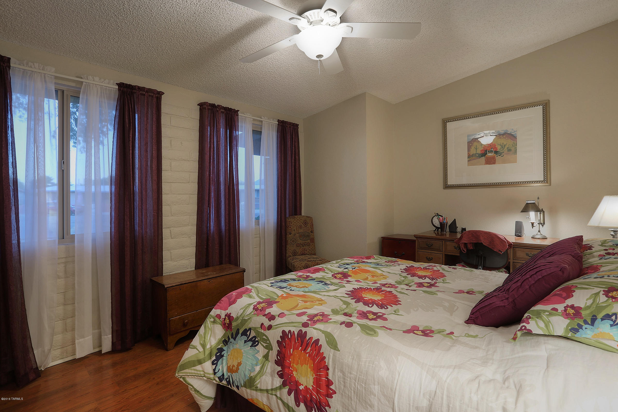 7348 N Pilgrim Place