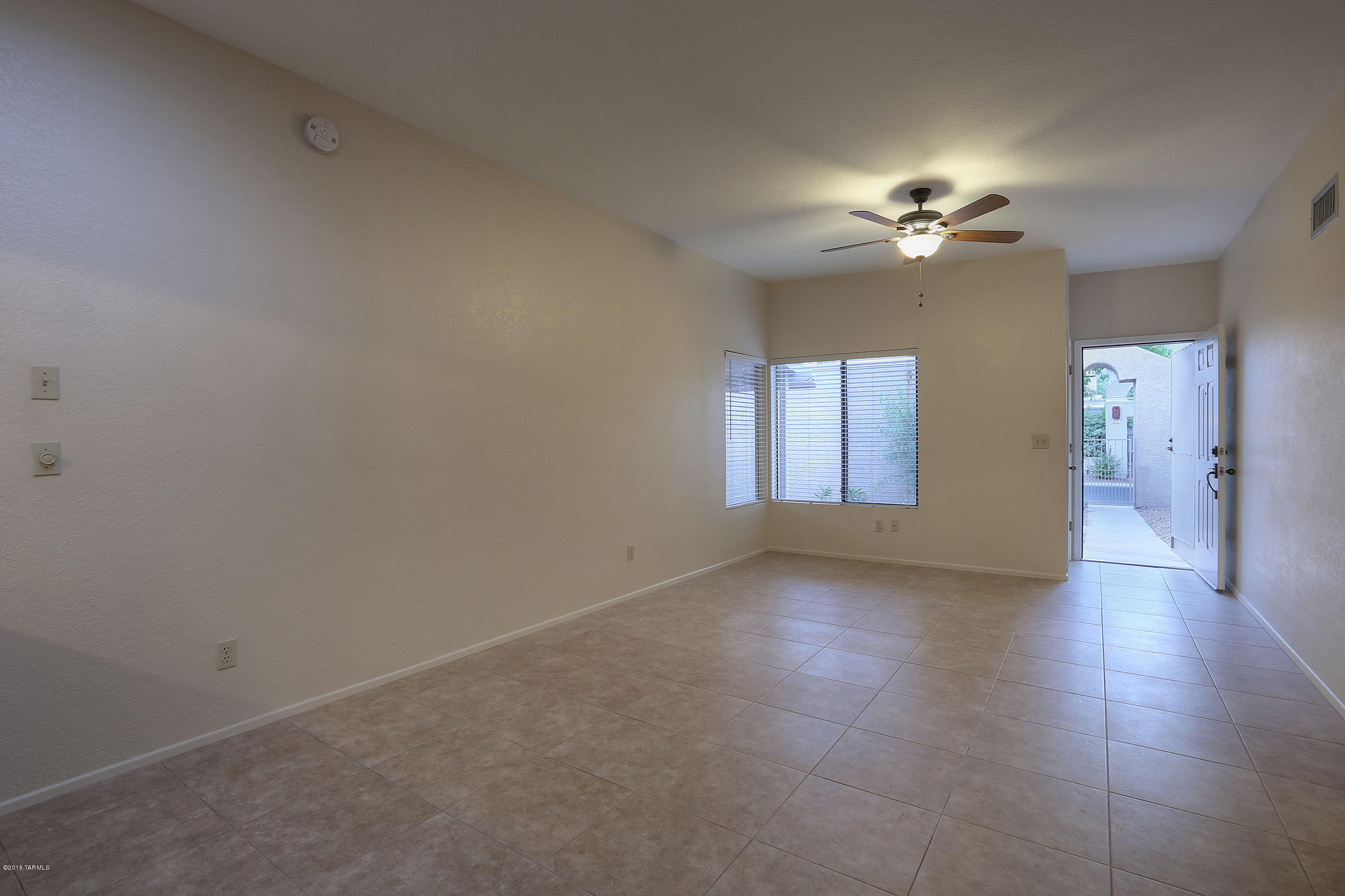 4412 E Kleindale Road