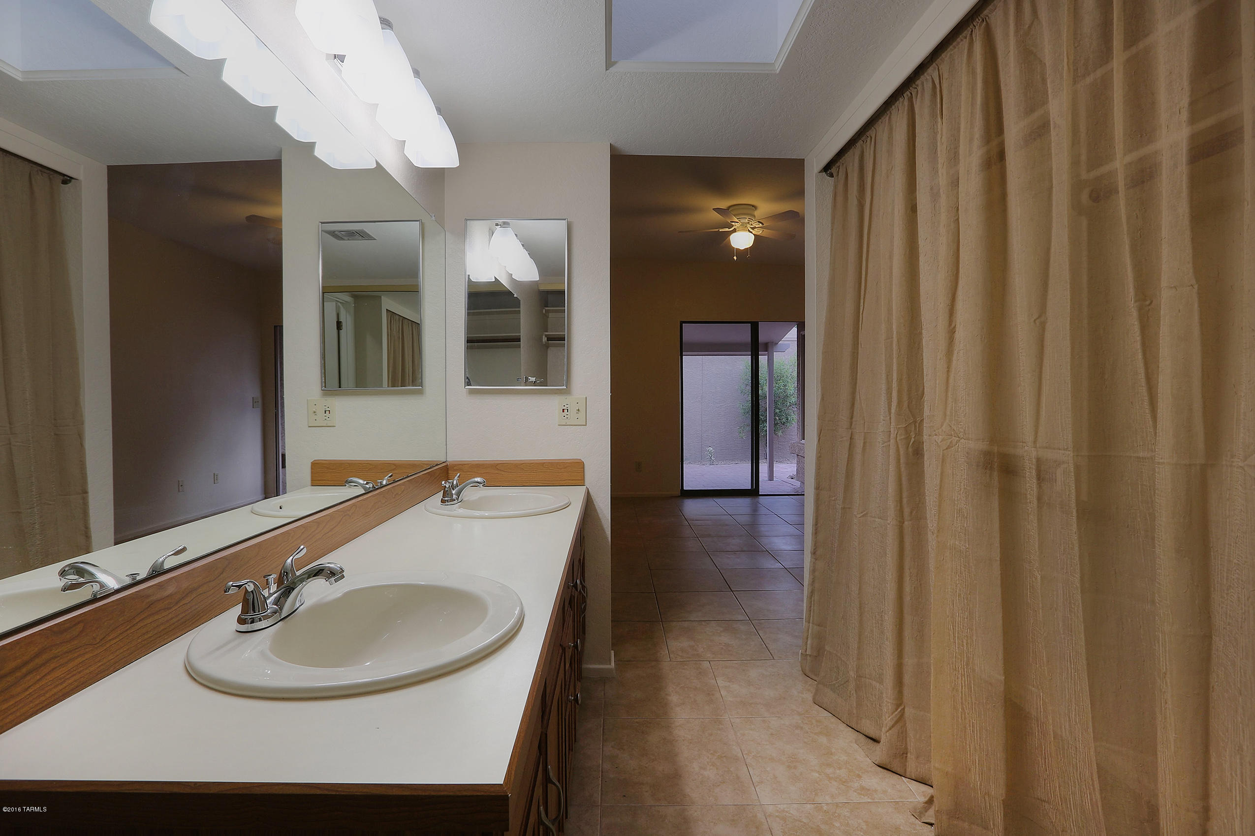 4412 E Kleindale Road