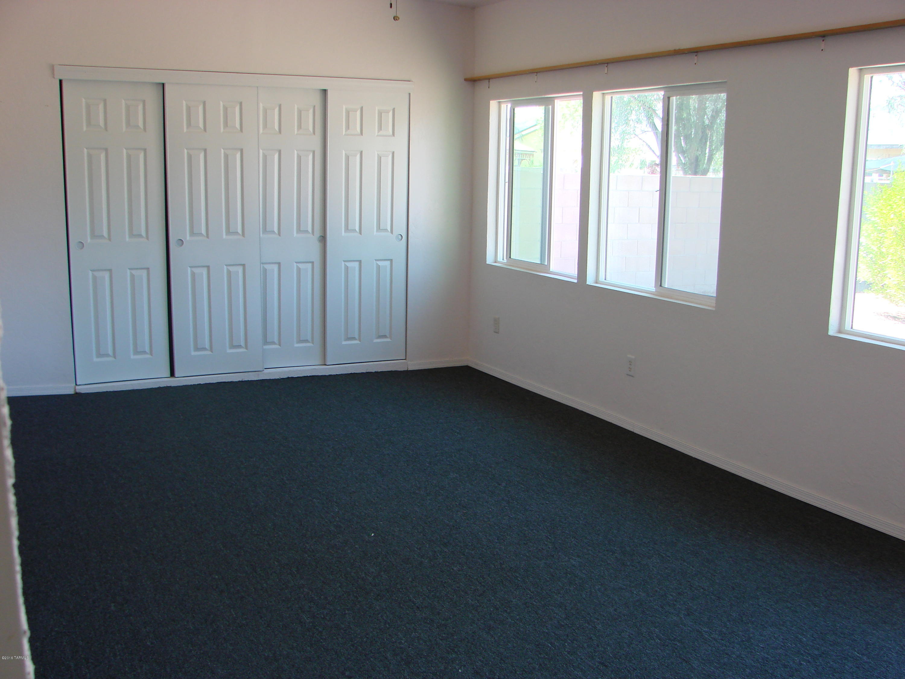 4948 W Calle Don Roberto