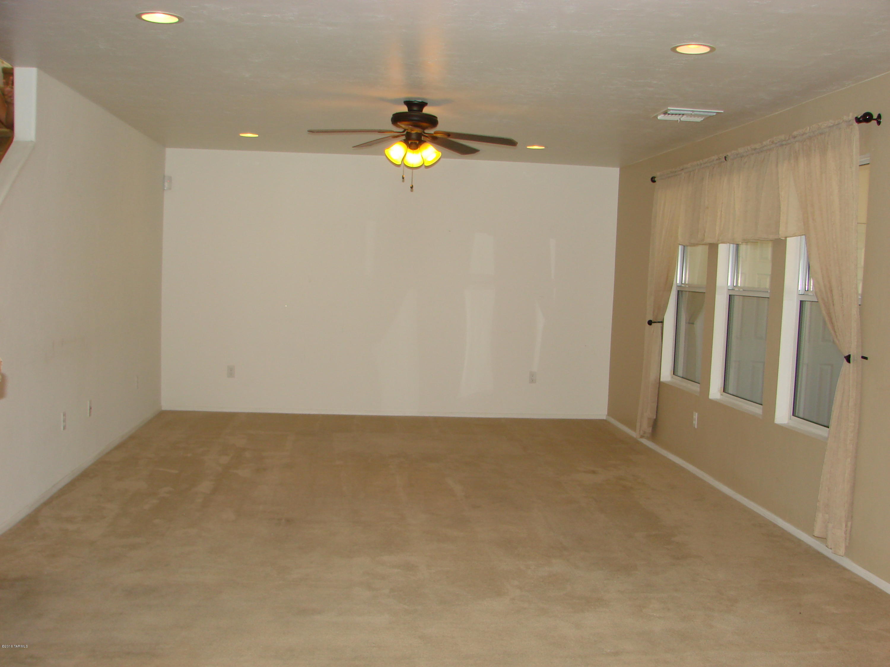 4948 W Calle Don Roberto