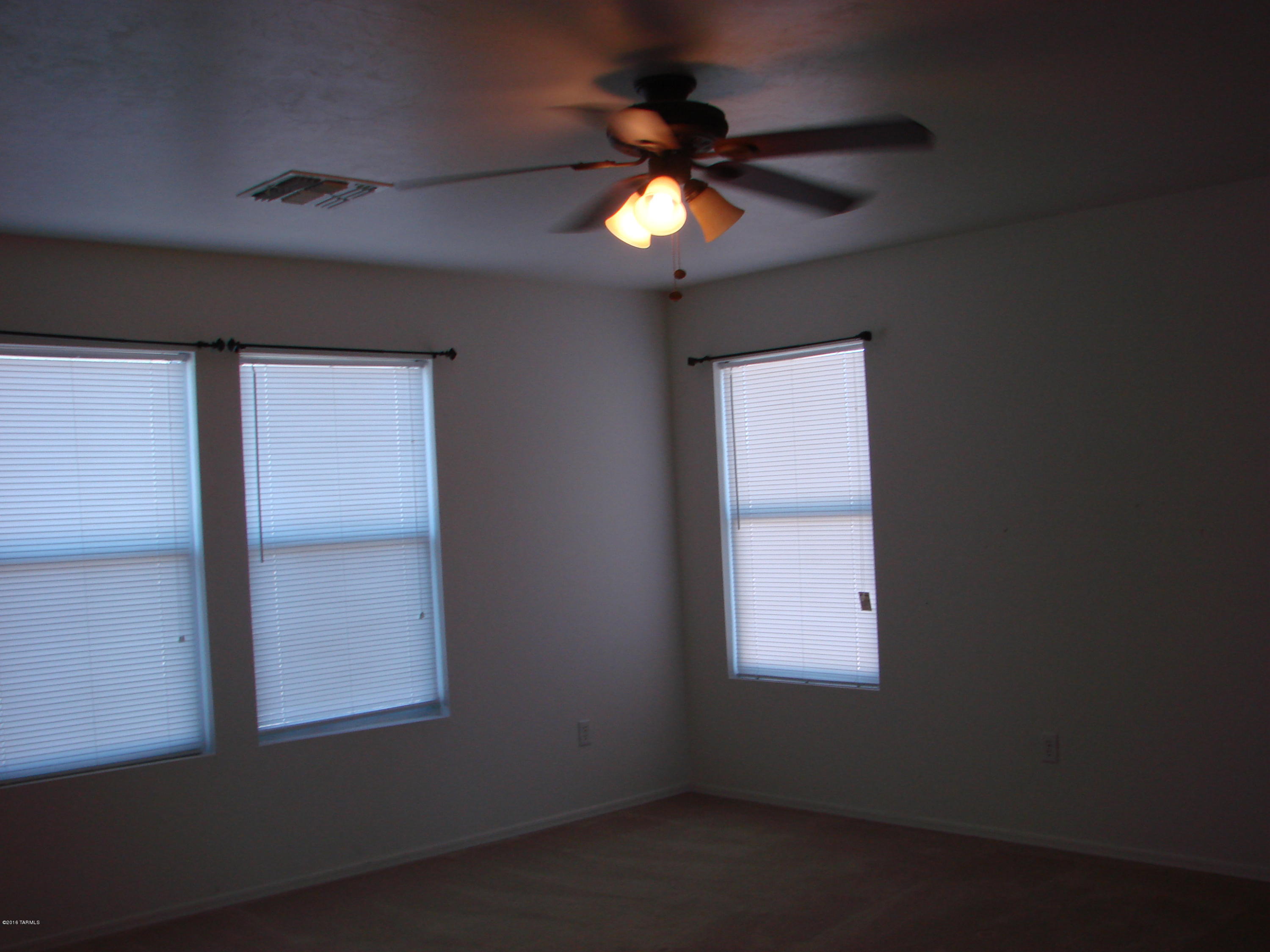 4948 W Calle Don Roberto