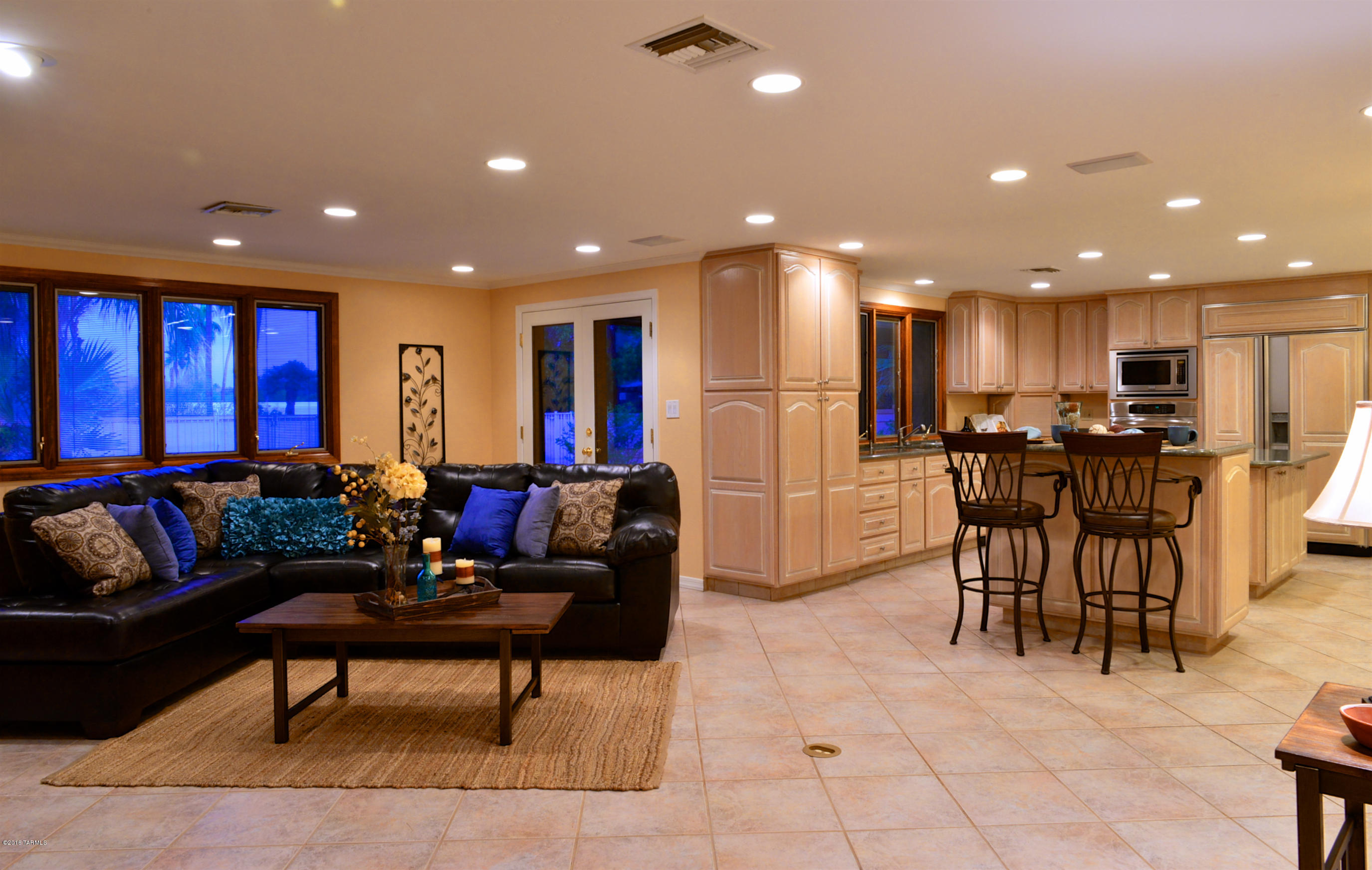 3524 N Calle Floreada