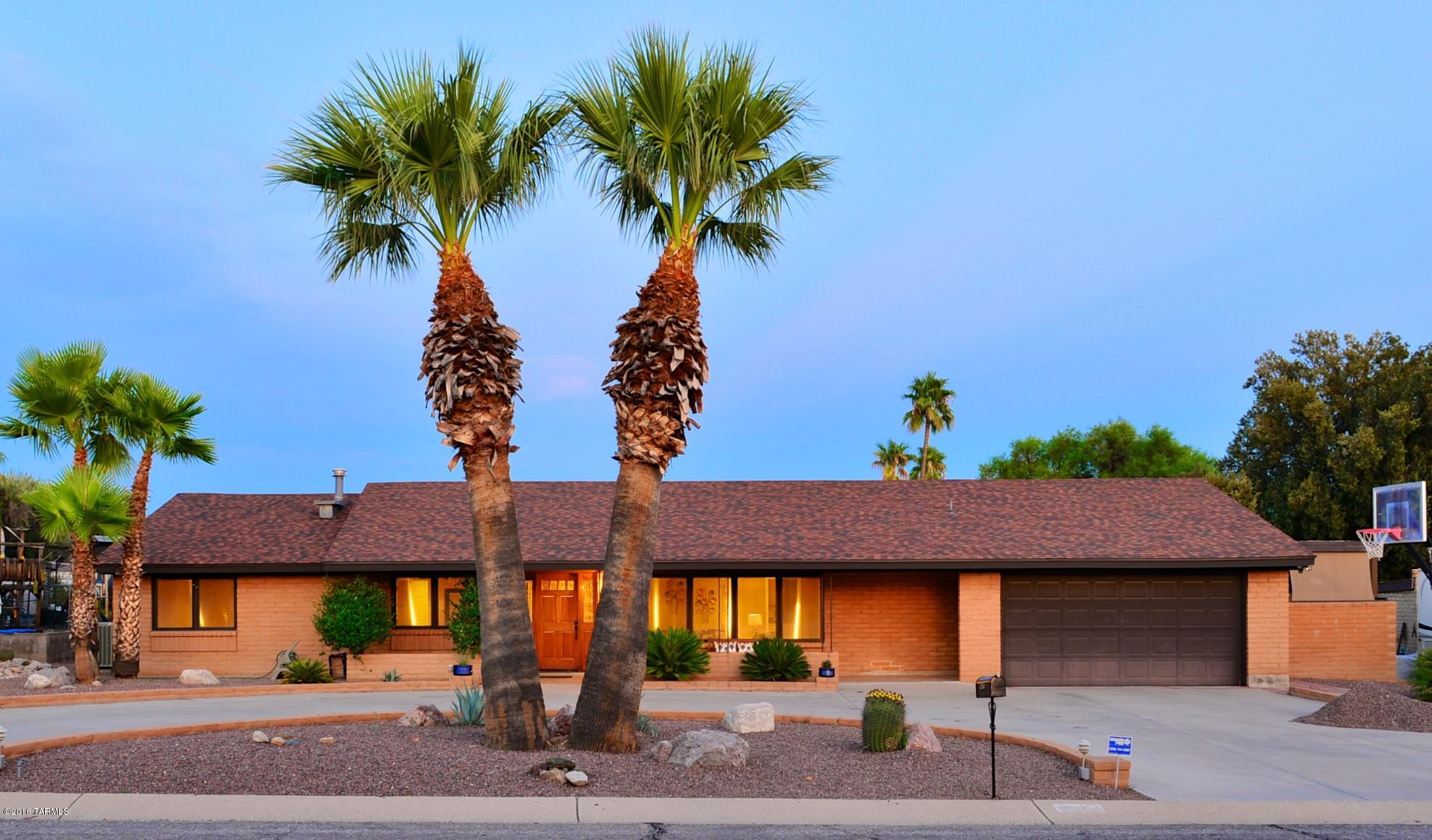 3524 N Calle Floreada