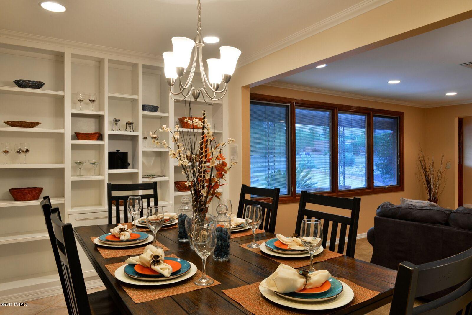 3524 N Calle Floreada