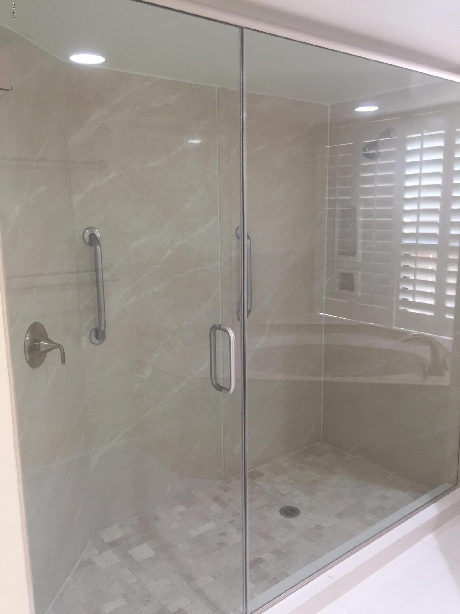 5447 N Via Velazquez