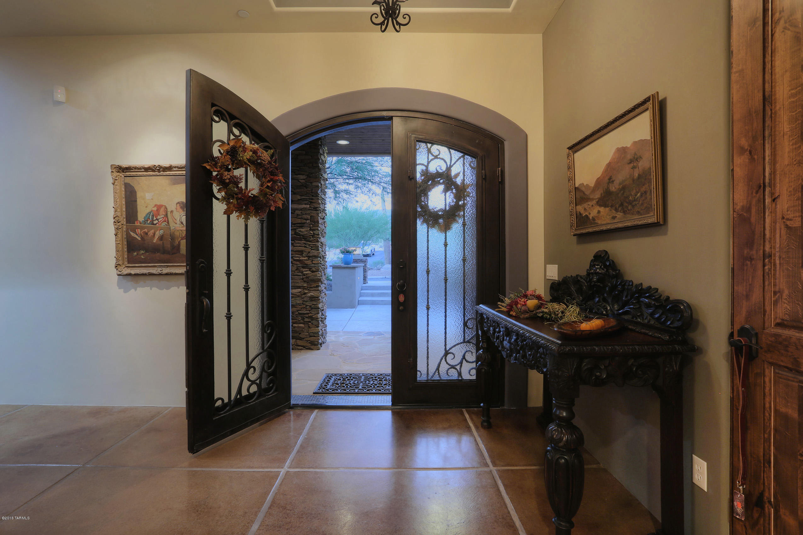 1612 E Buck Hollow Court